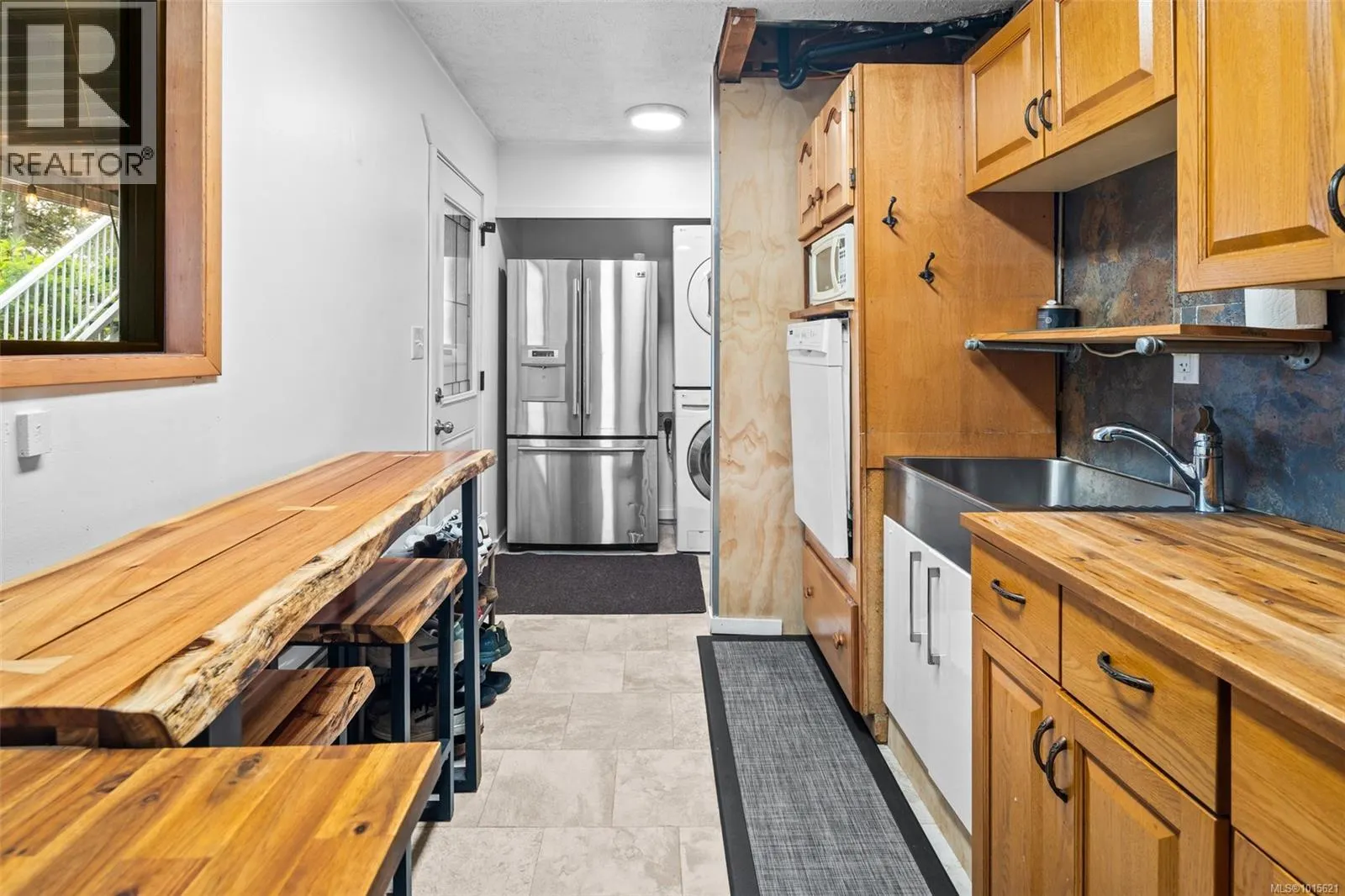 4186 Kashtan Pl