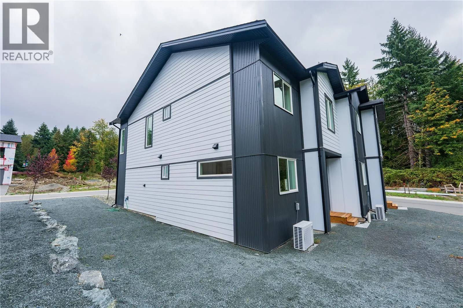 110 Plante Cres