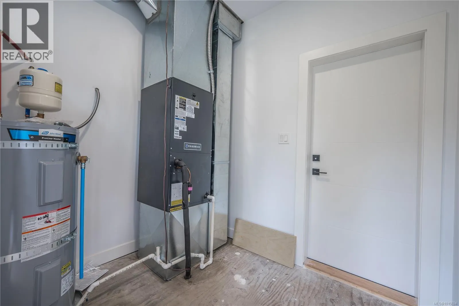 110 Plante Cres
