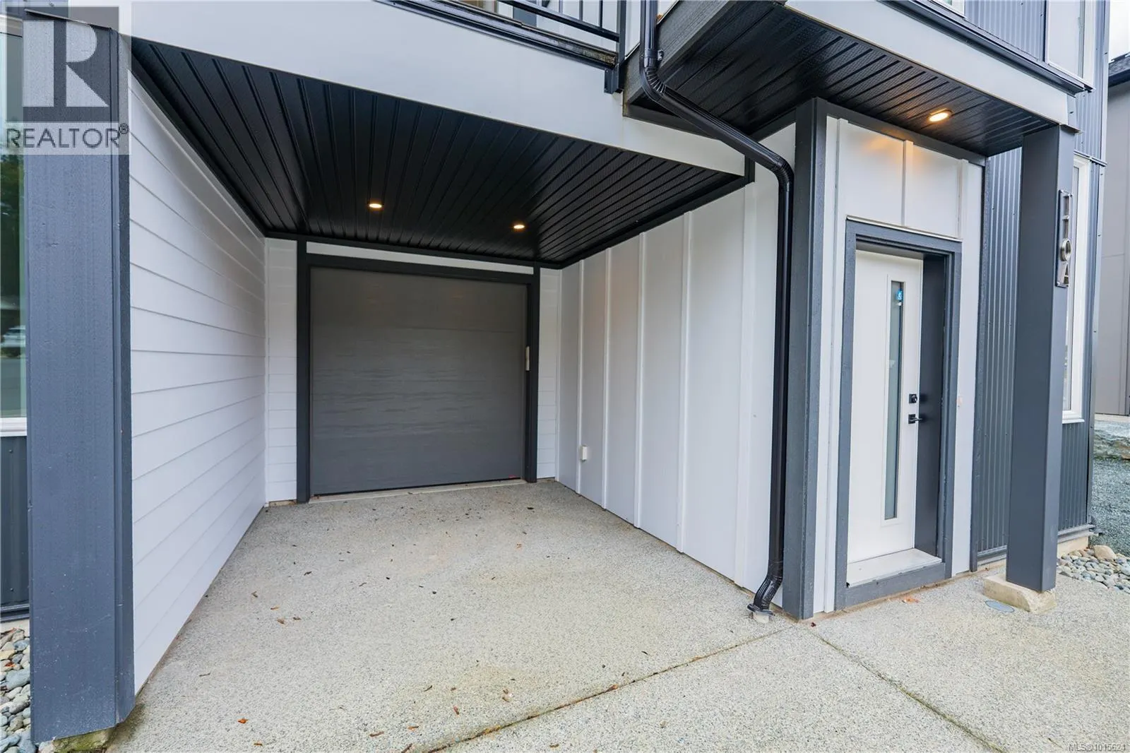110 Plante Cres