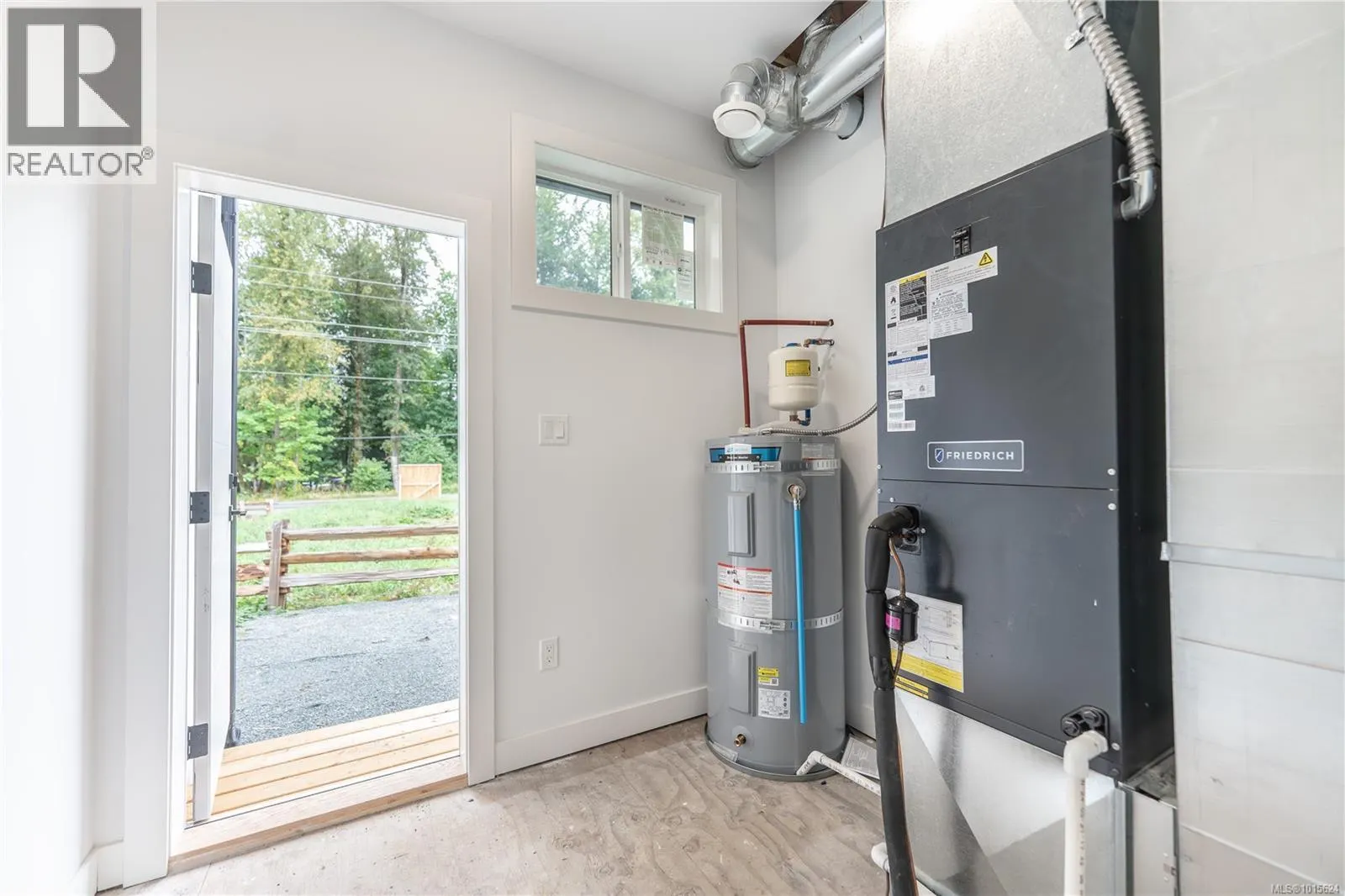 110 Plante Cres