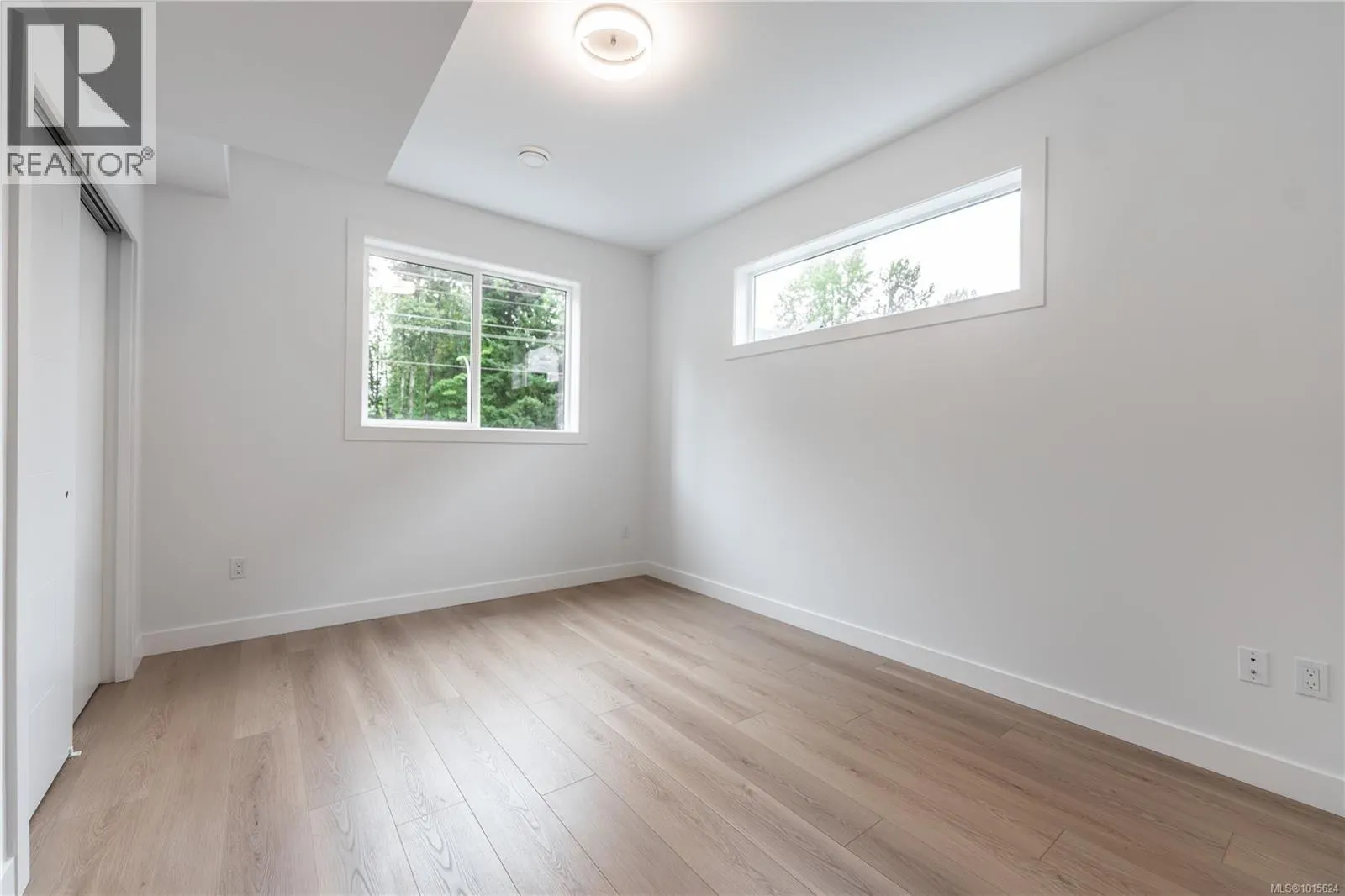 110 Plante Cres