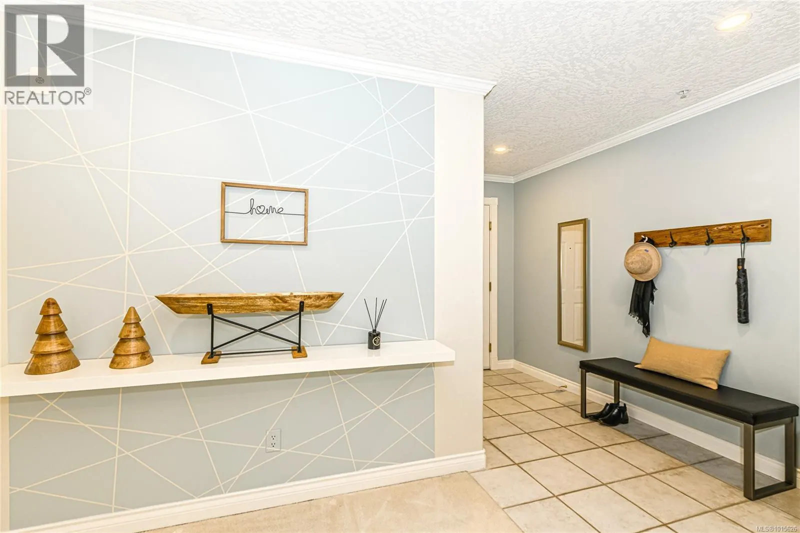 201 940 Boulderwood Rise