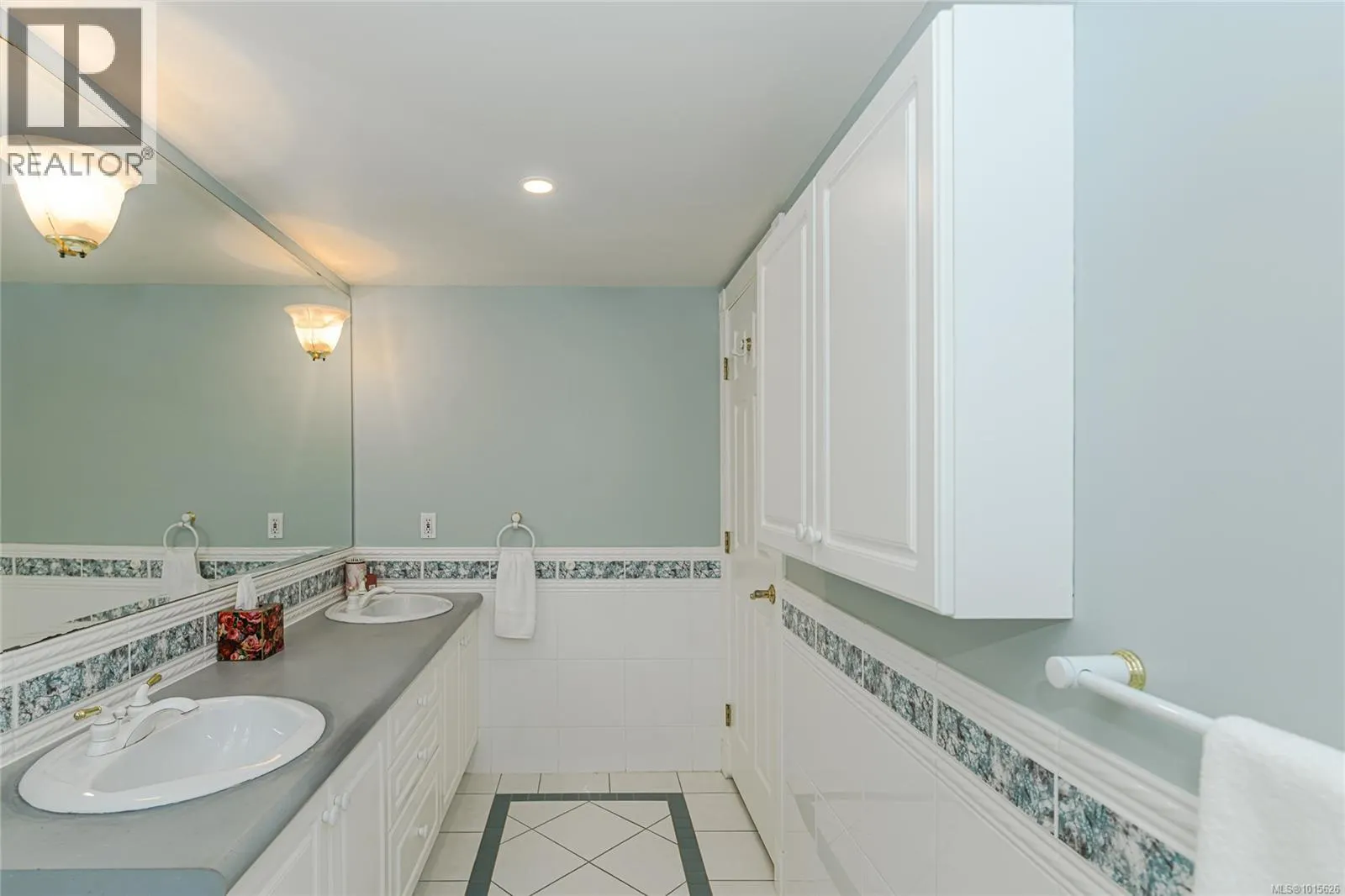 201 940 Boulderwood Rise