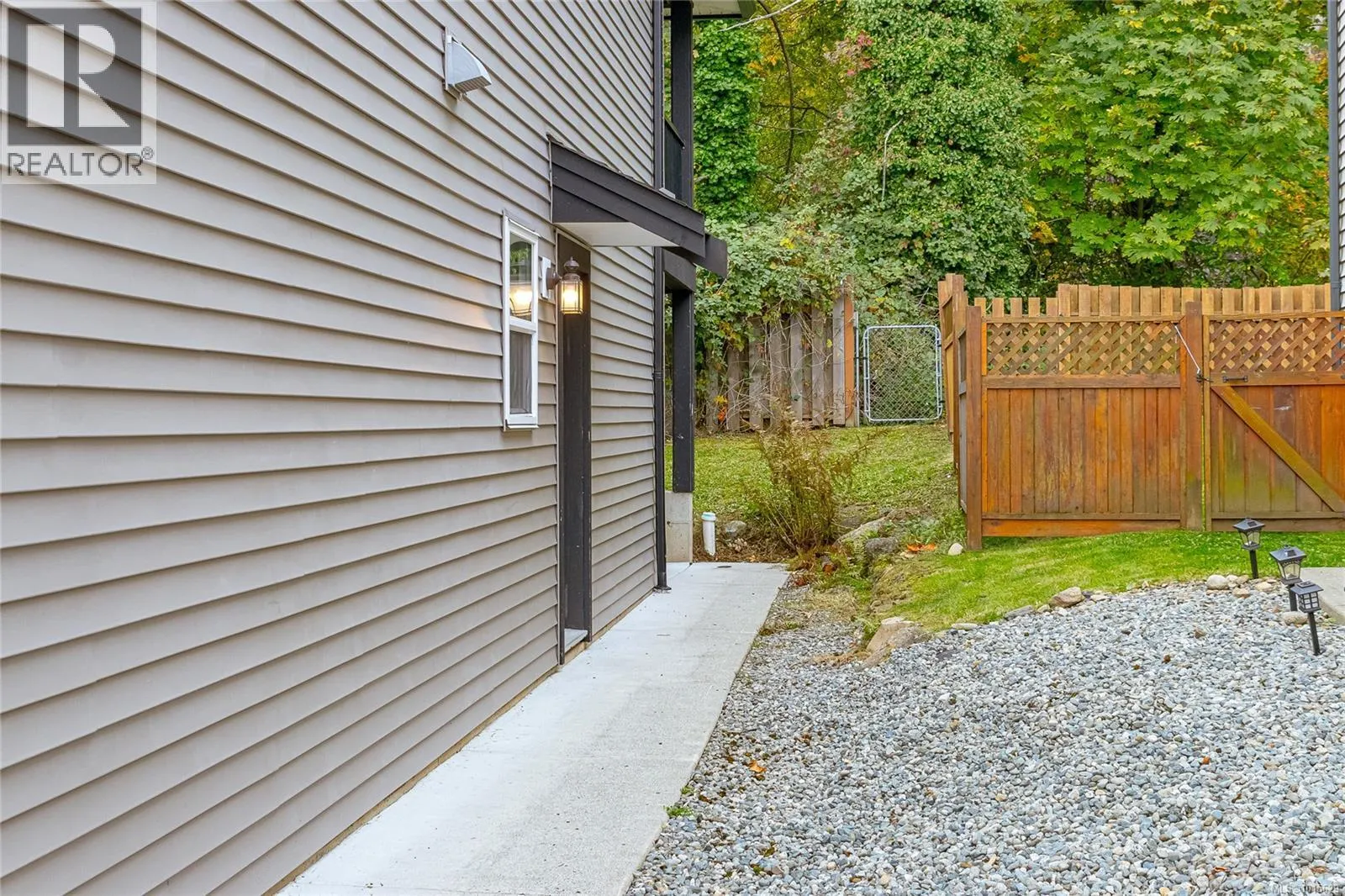 561 Marisa St