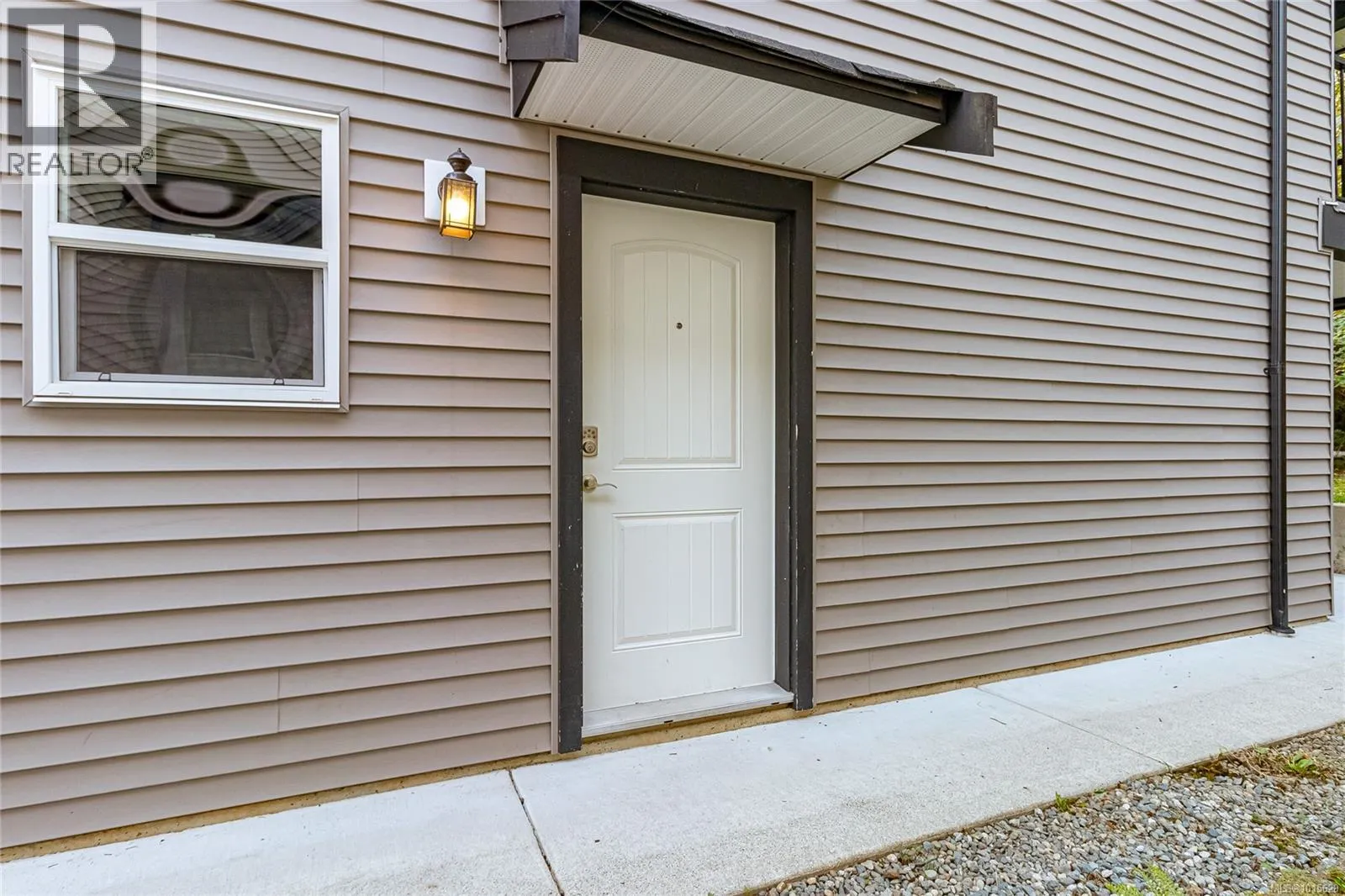 561 Marisa St