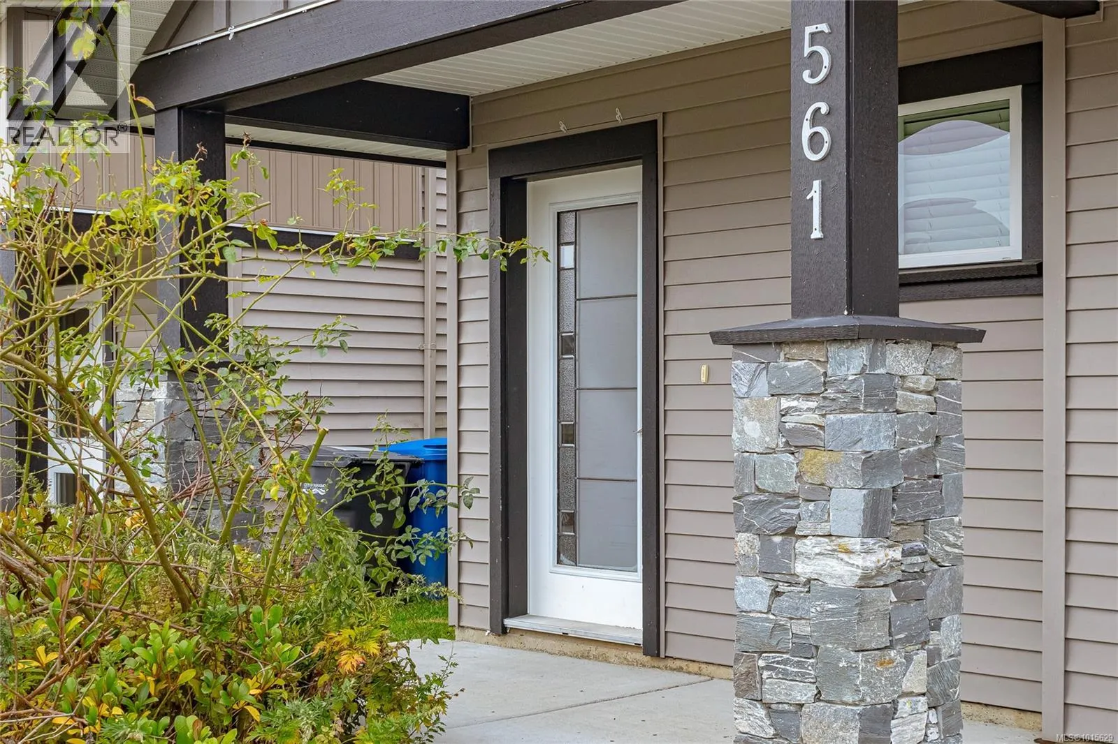 561 Marisa St