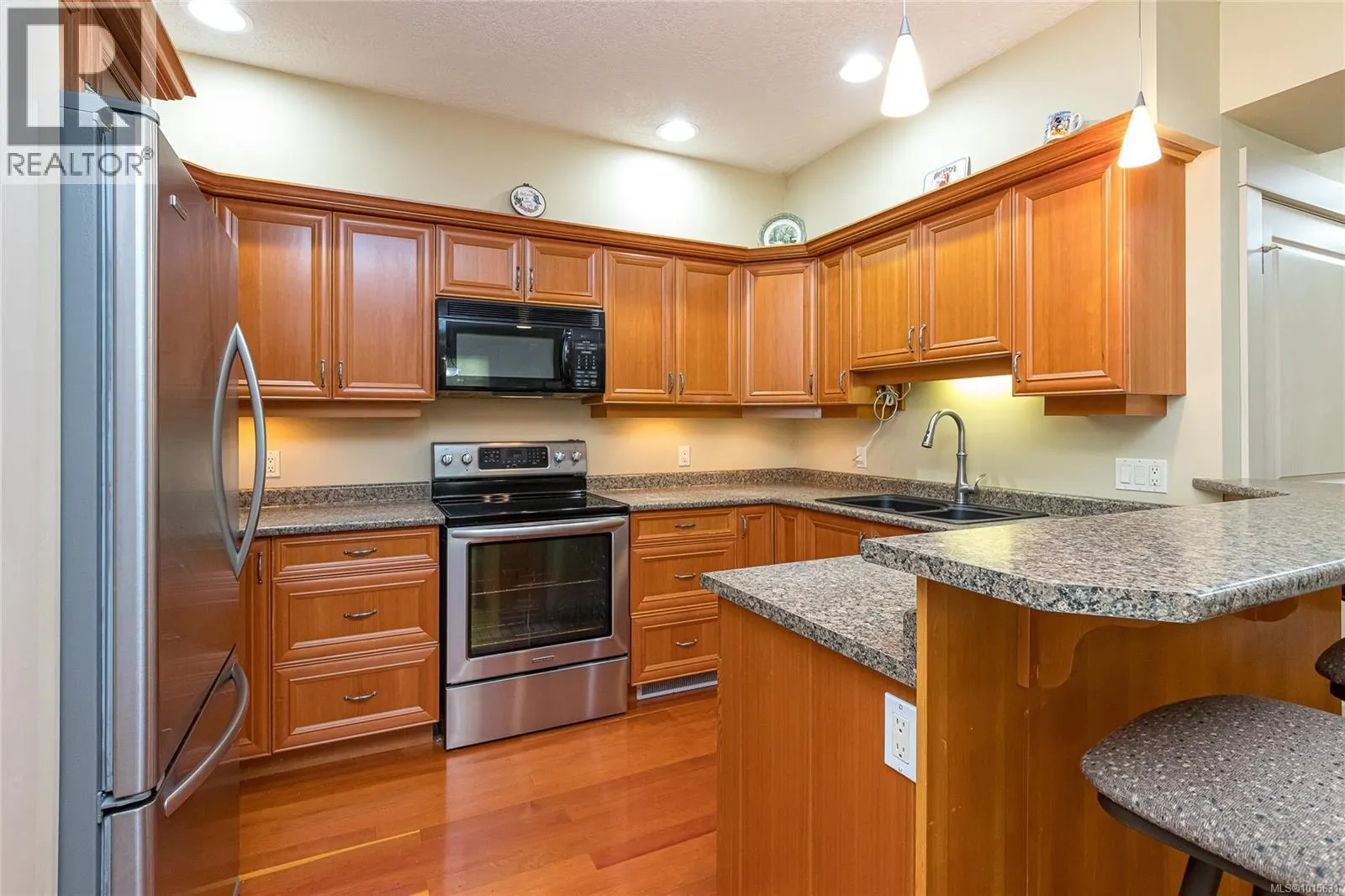 2 88 Dallas Rd