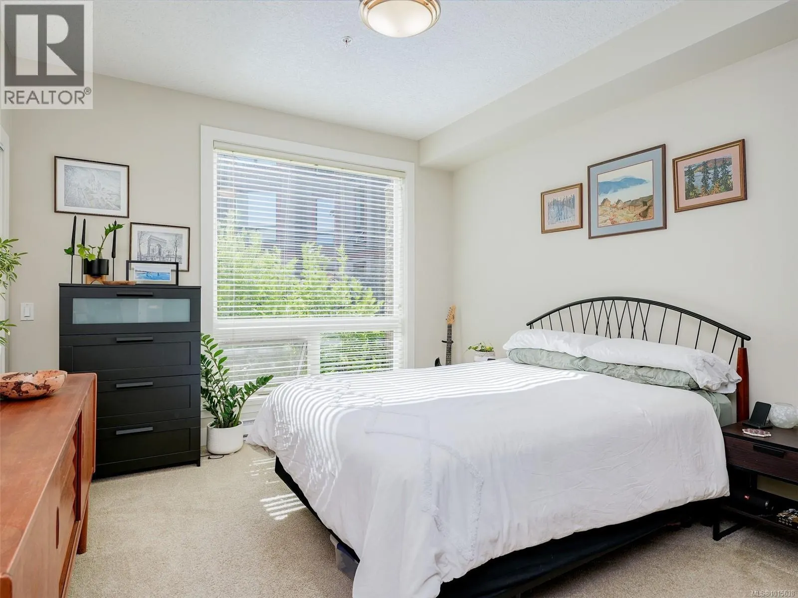 207 4529 West Saanich Rd