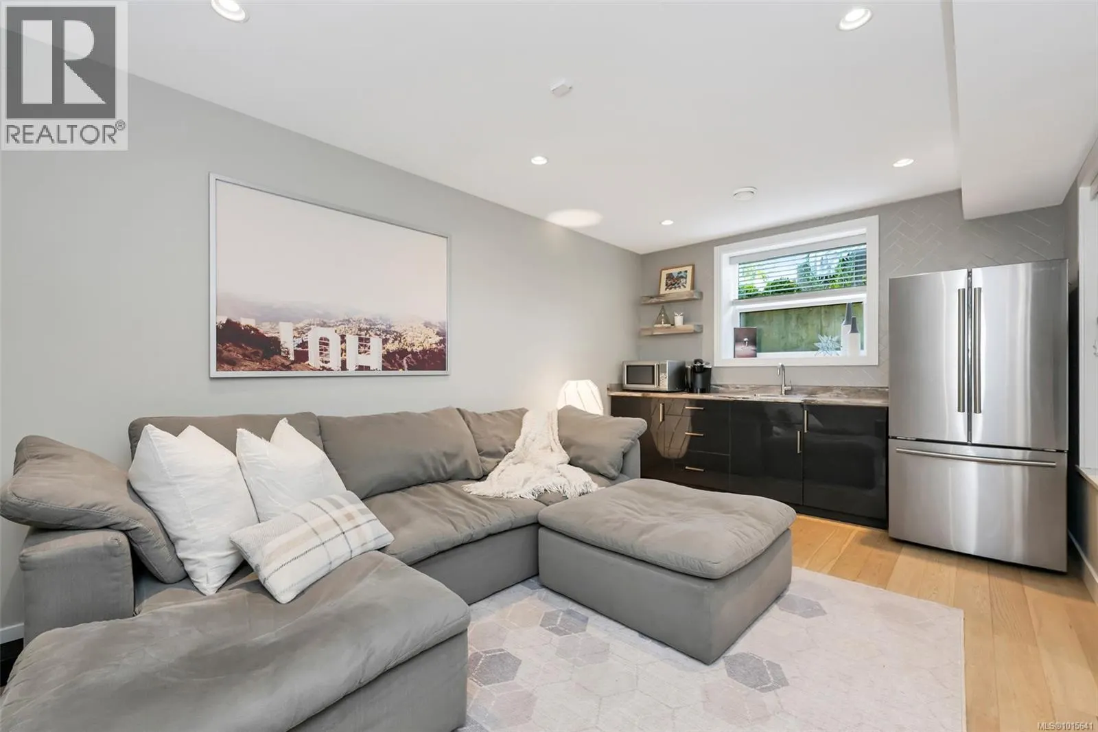 1040 Colville Rd
