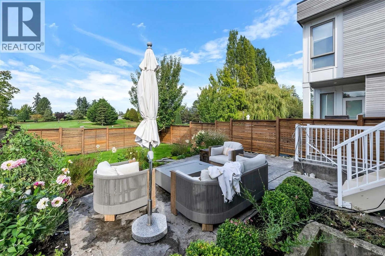 1040 Colville Rd