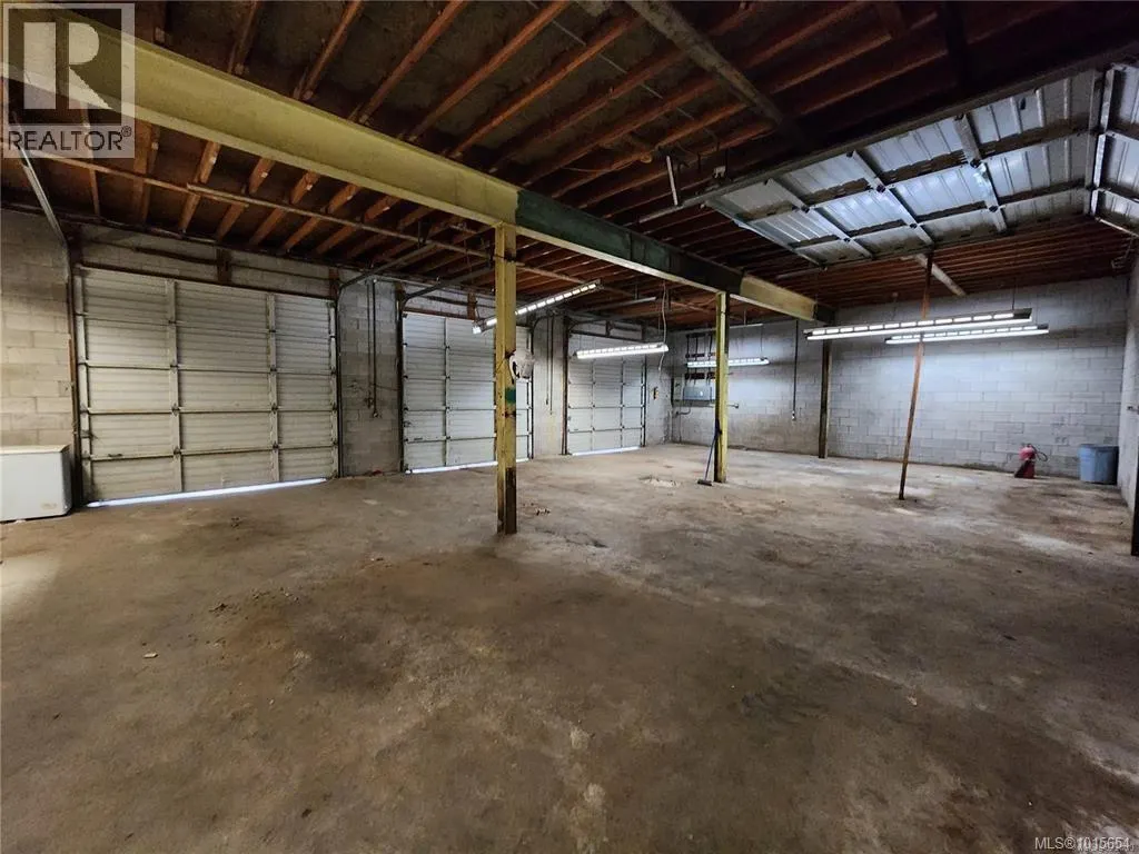 2090 Schoolhouse Rd