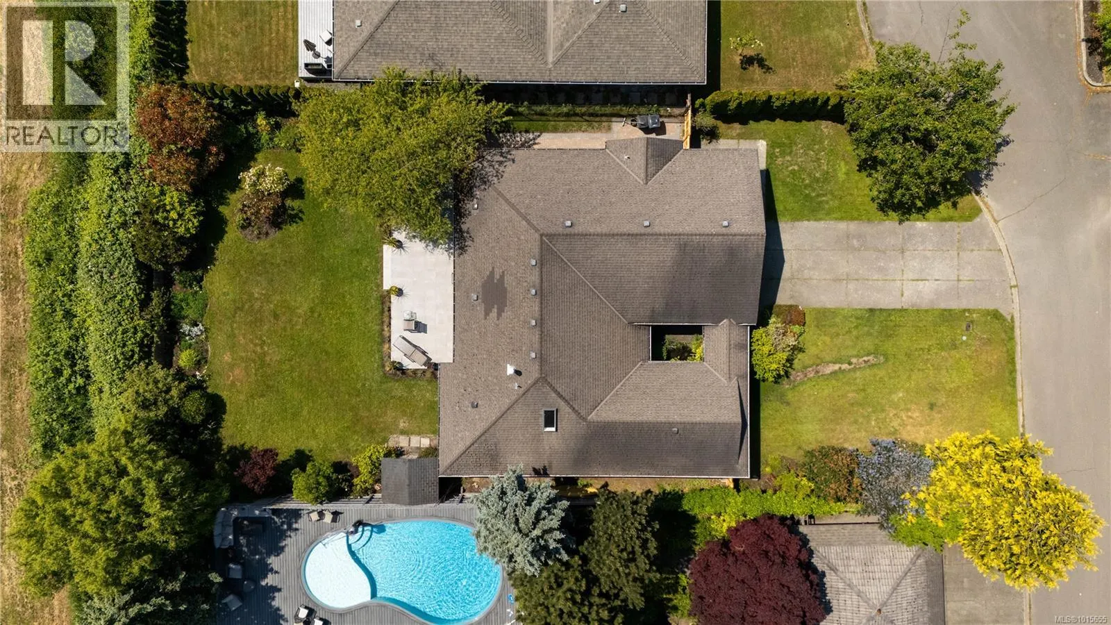 3819 Beachview Pl
