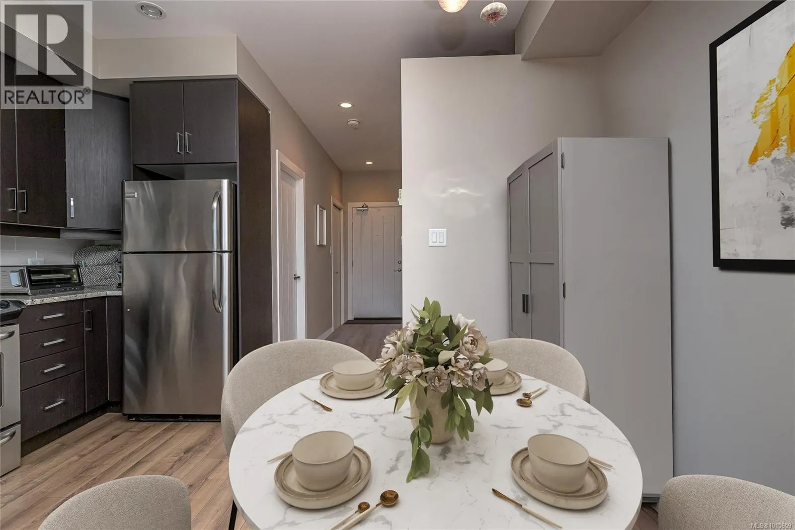 203 2655 Sooke Rd