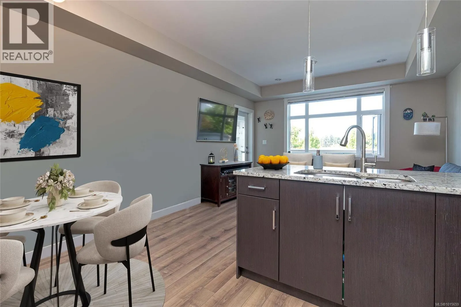 203 2655 Sooke Rd