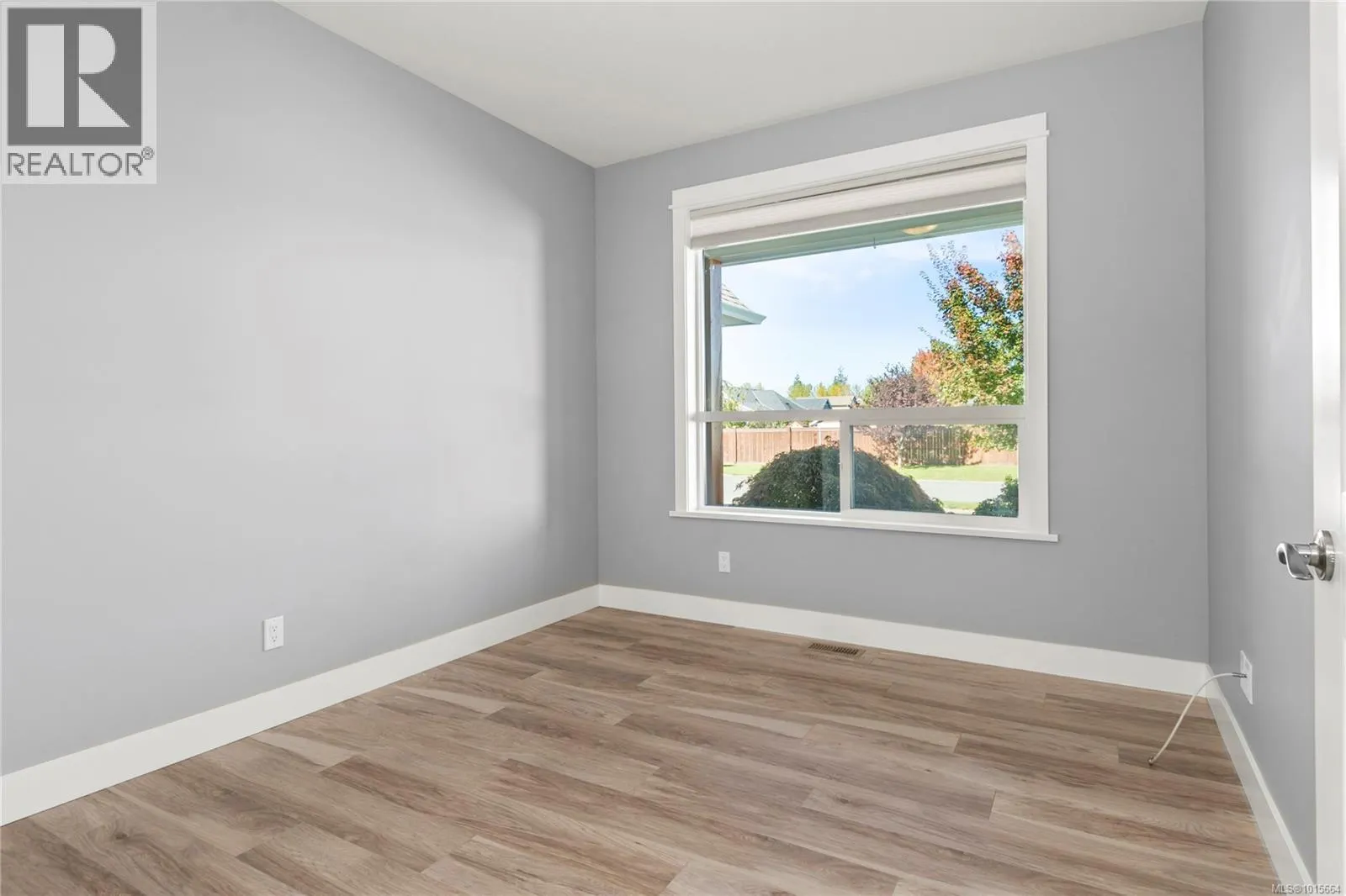 438 Legacy Dr
