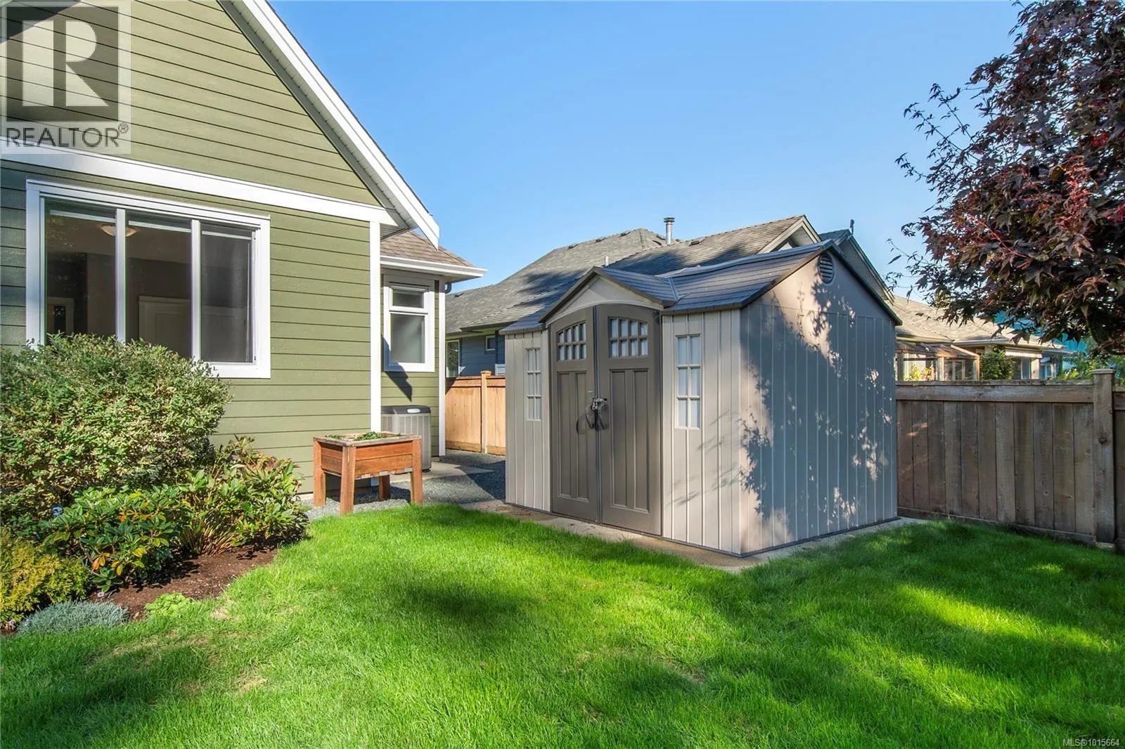 438 Legacy Dr