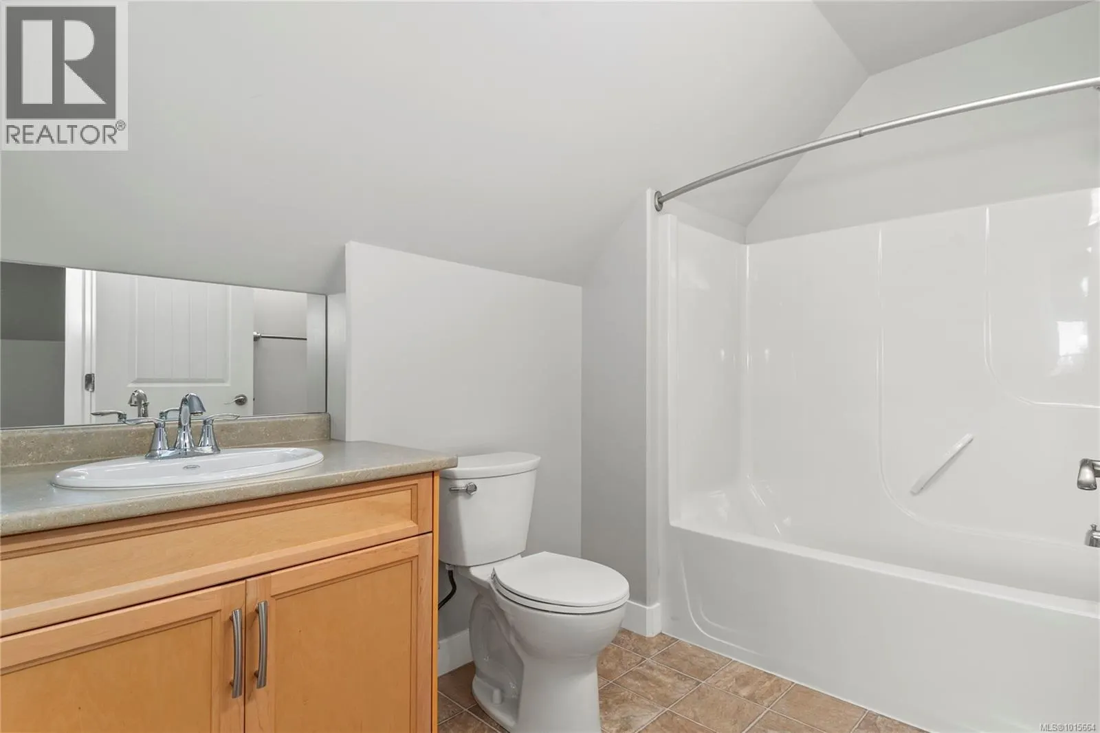 438 Legacy Dr