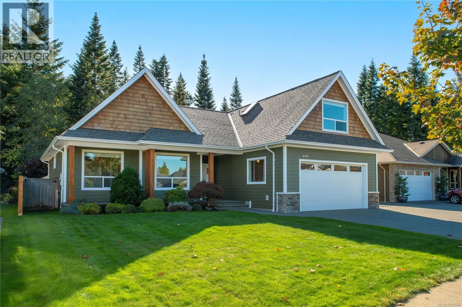 438 Legacy Dr