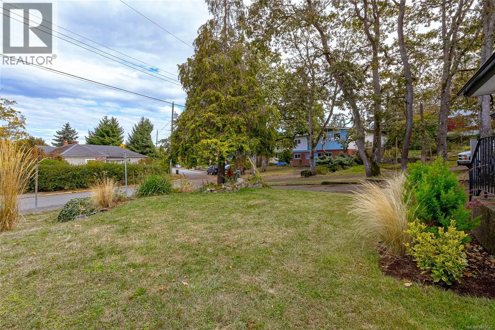 2700 Hamilton Rd