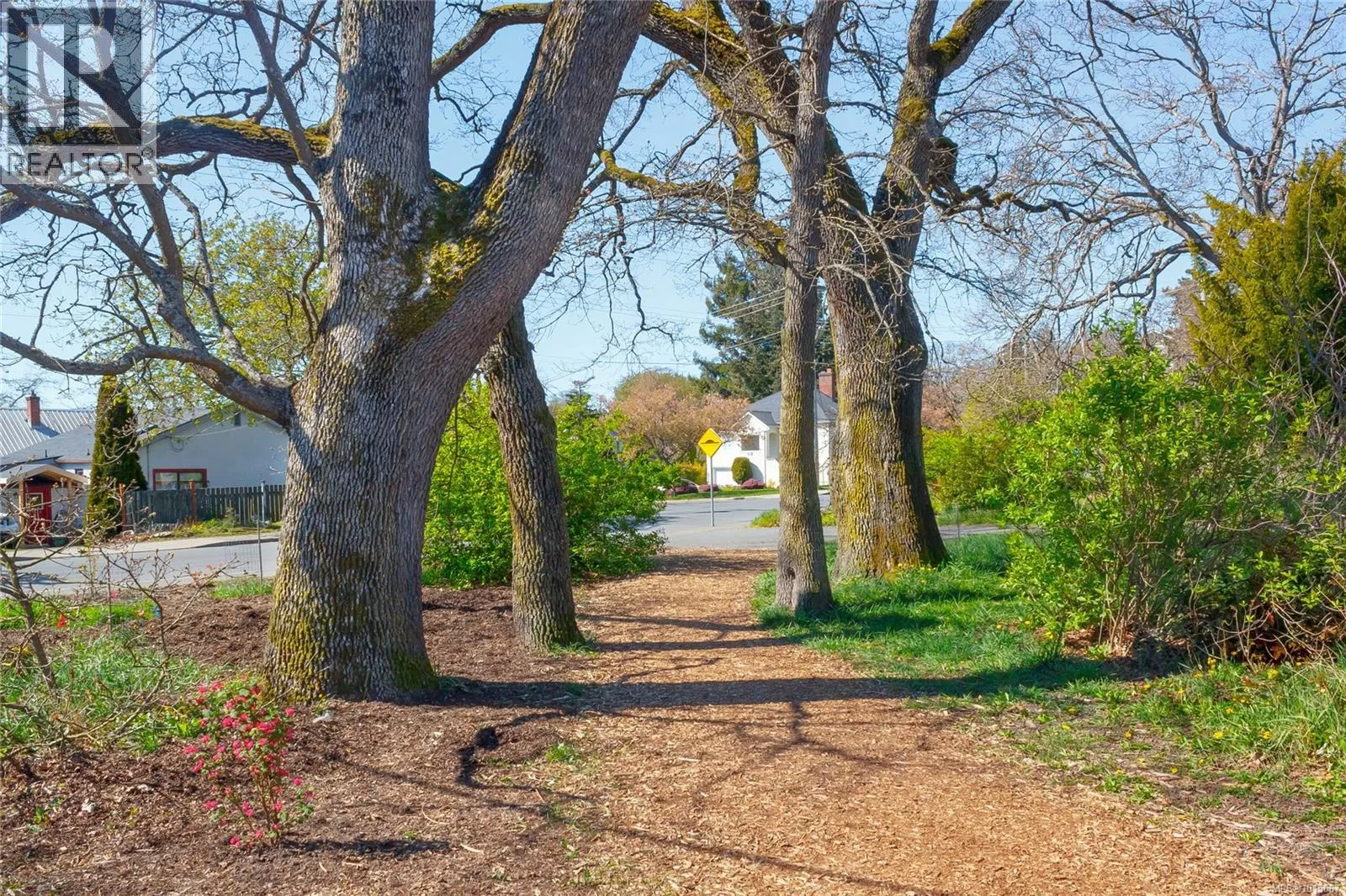 2700 Hamilton Rd