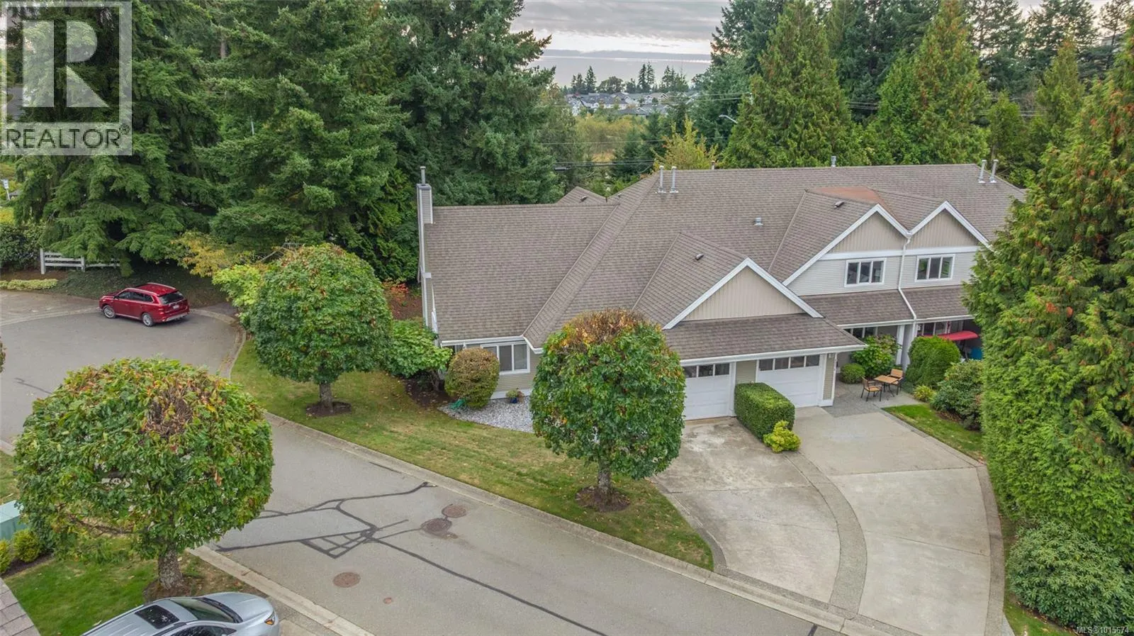 5276 Arbour Cres