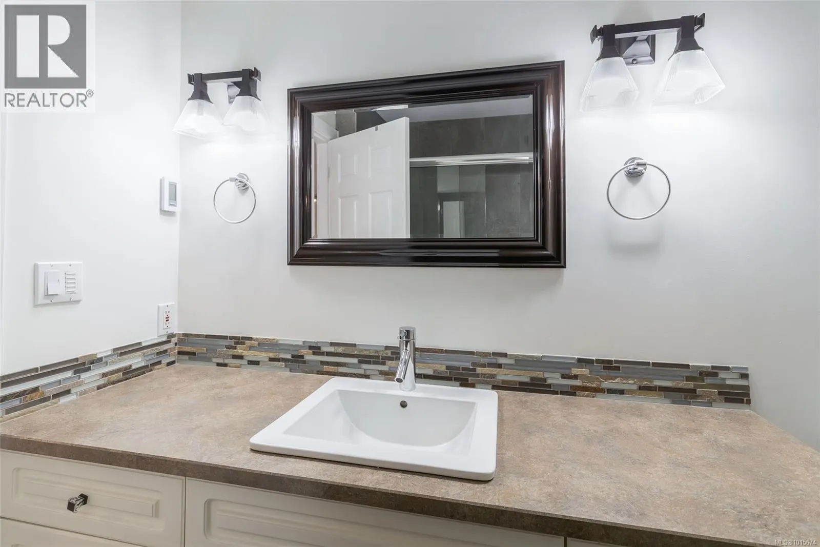 5276 Arbour Cres