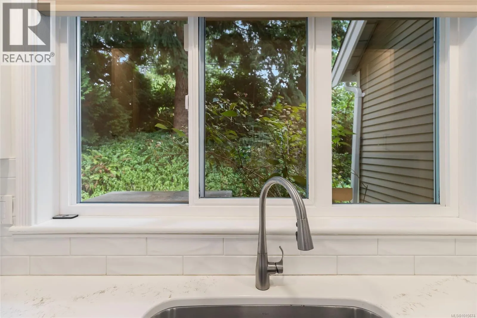 5276 Arbour Cres