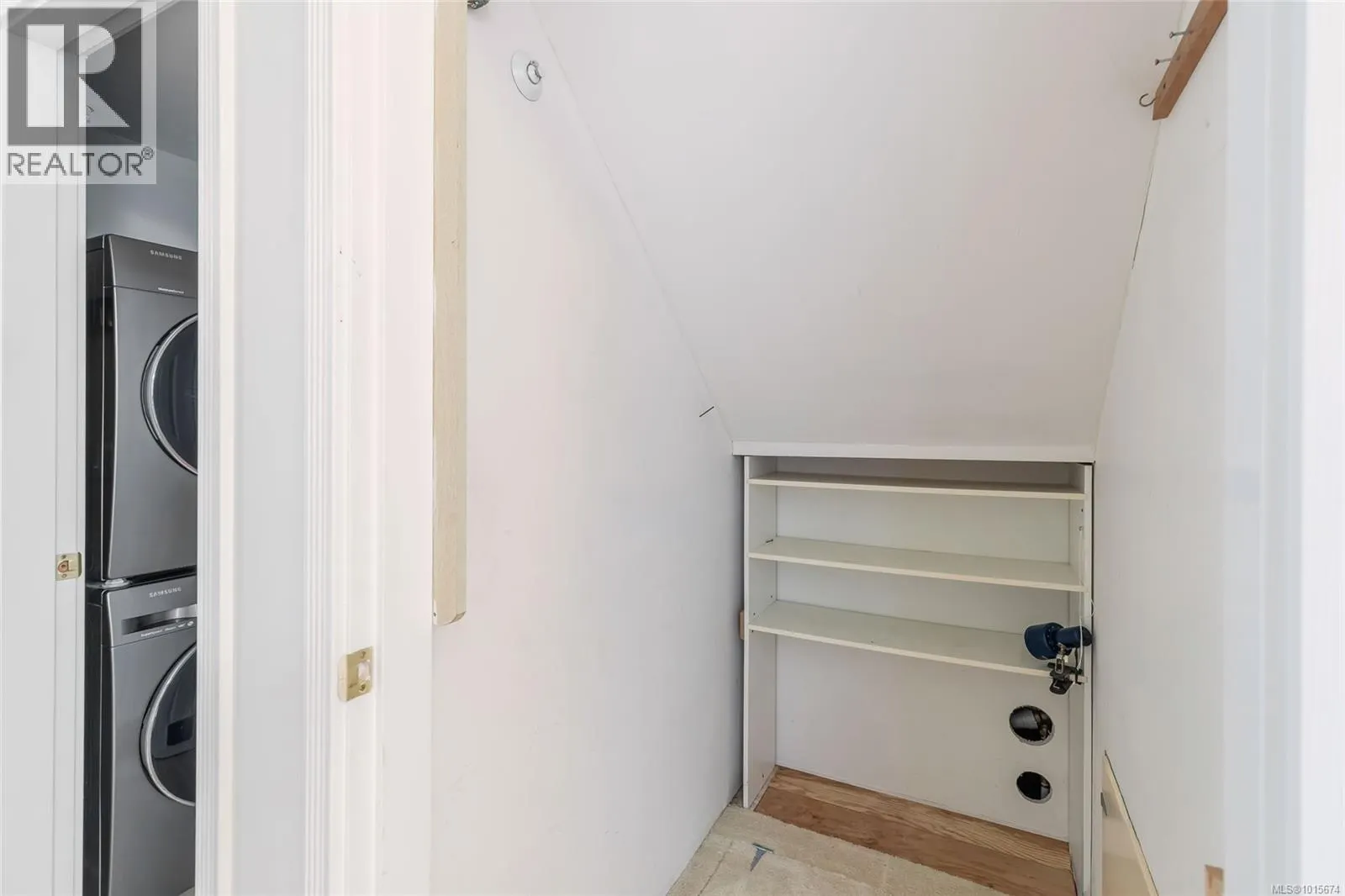 5276 Arbour Cres