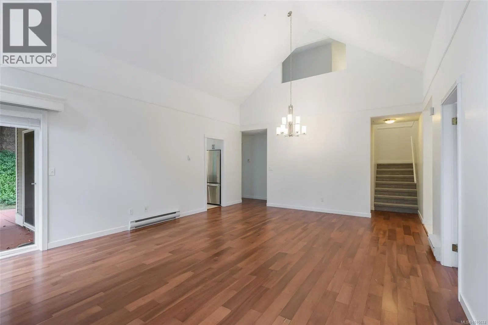 5276 Arbour Cres