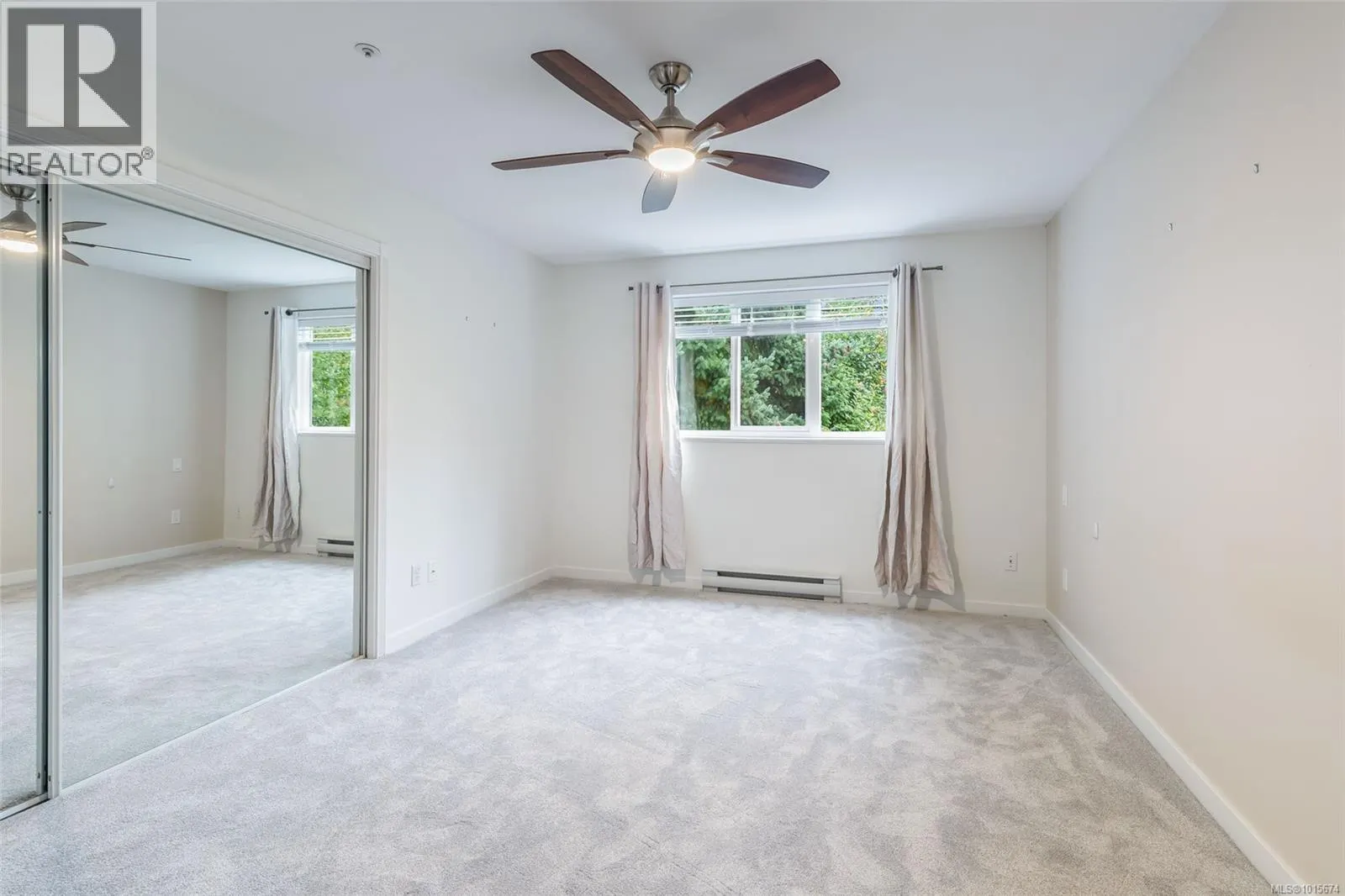 5276 Arbour Cres