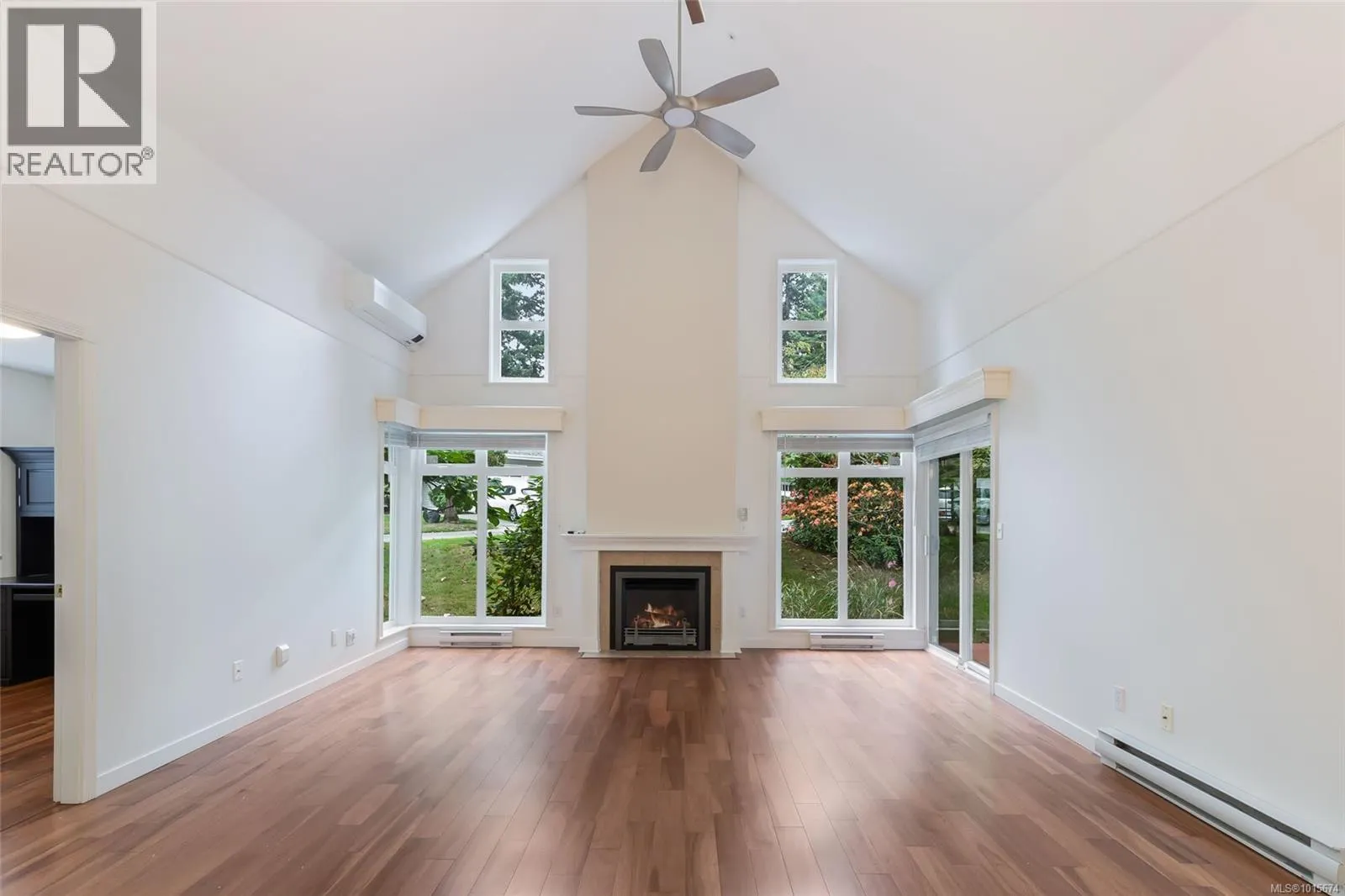 5276 Arbour Cres