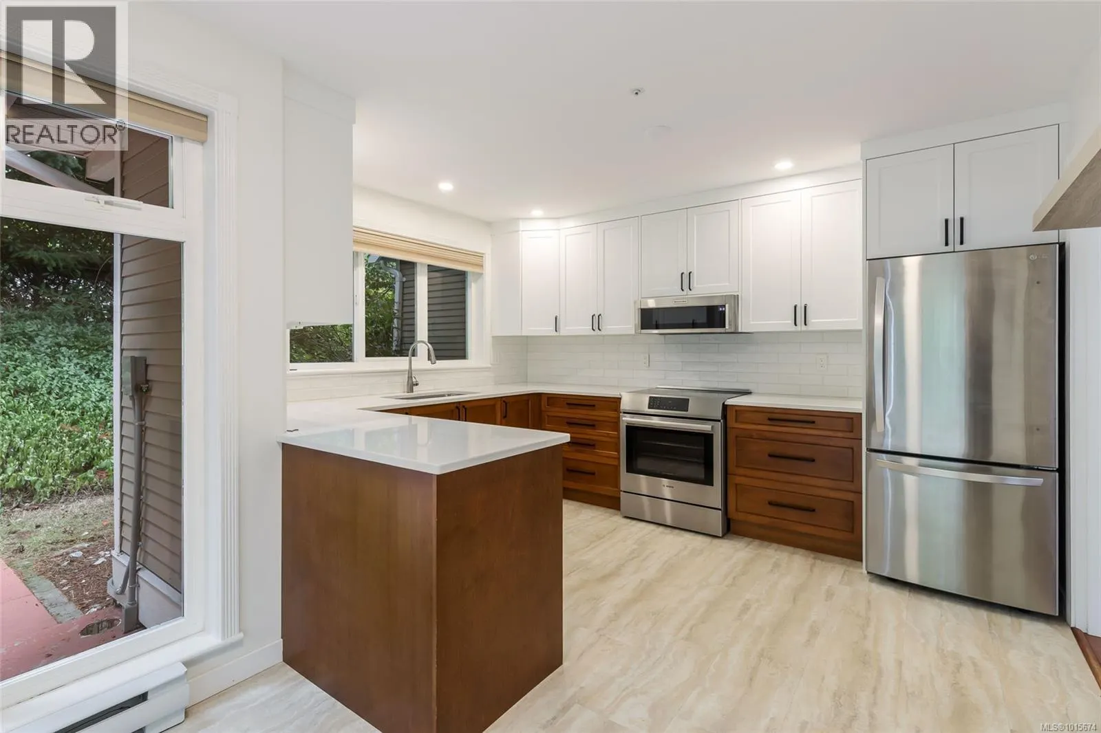 5276 Arbour Cres