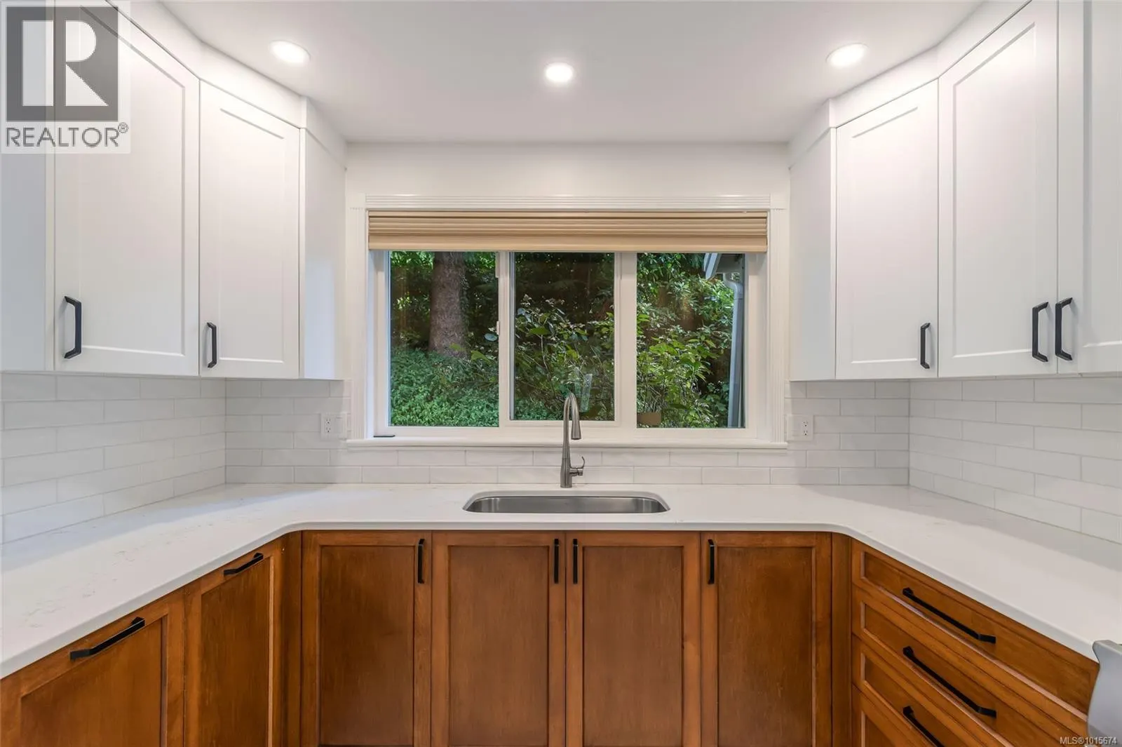 5276 Arbour Cres