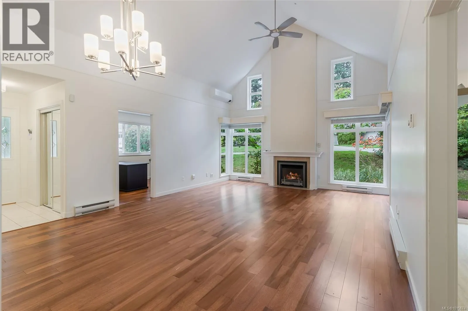 5276 Arbour Cres