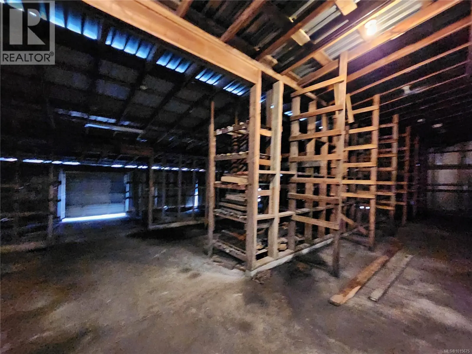 2090 Schoolhouse Rd