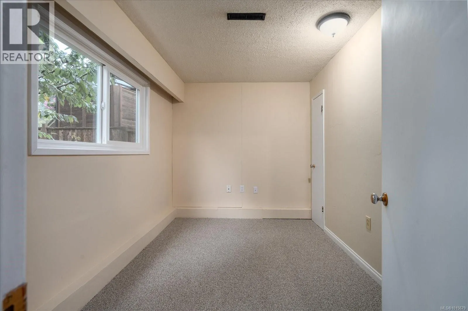 2385 Marlborough Dr