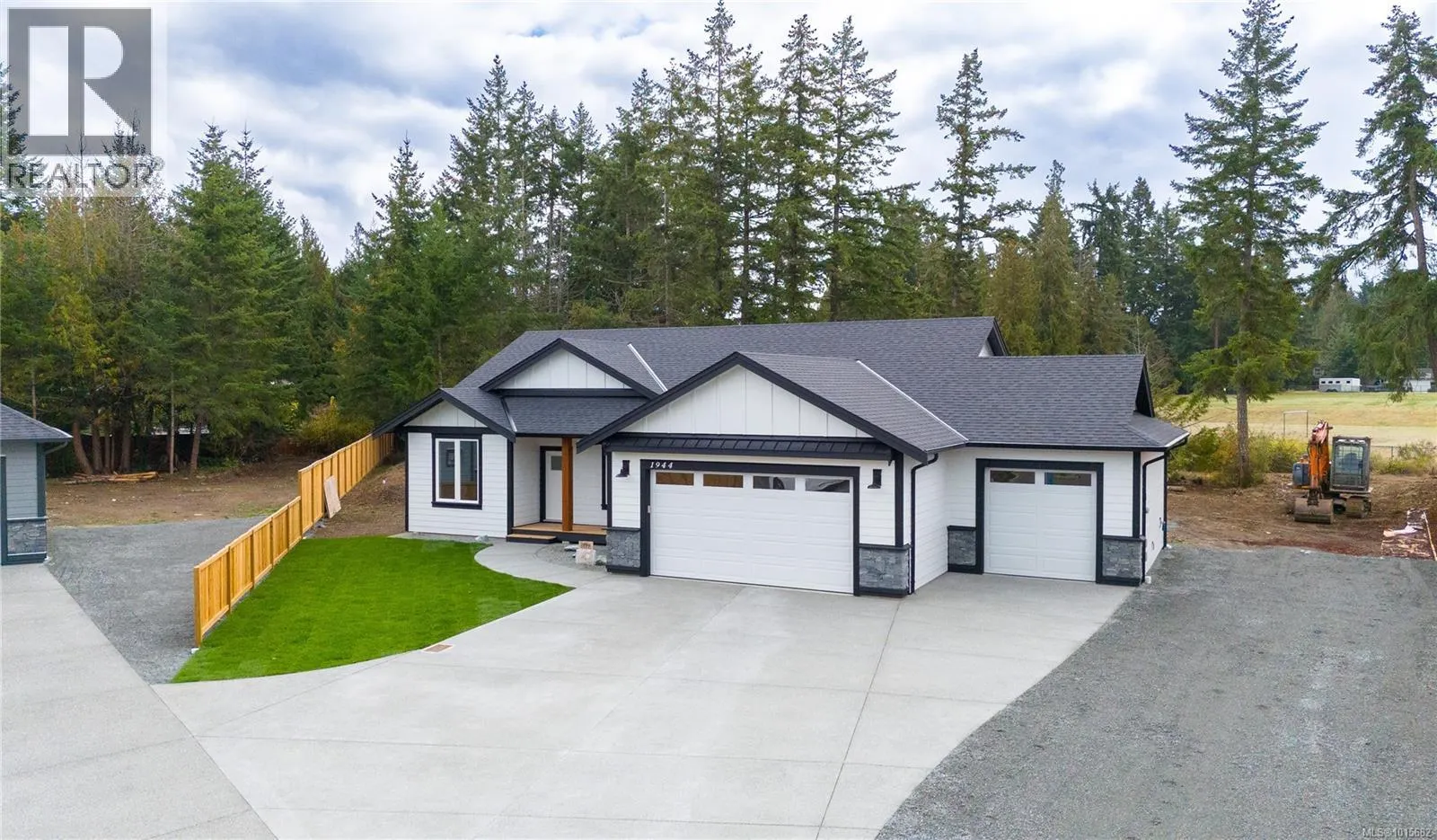 1944 Woobank Rd