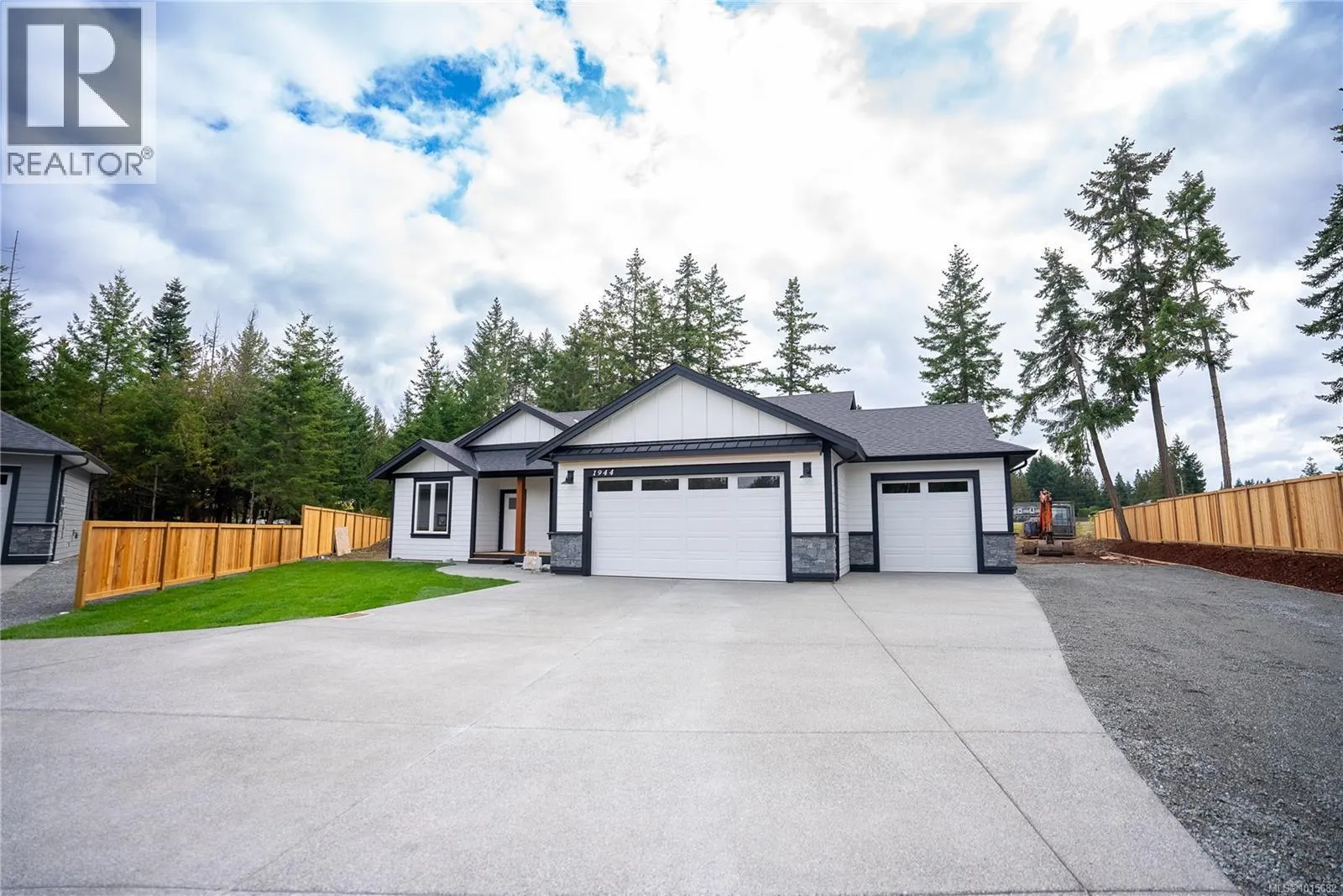 1944 Woobank Rd