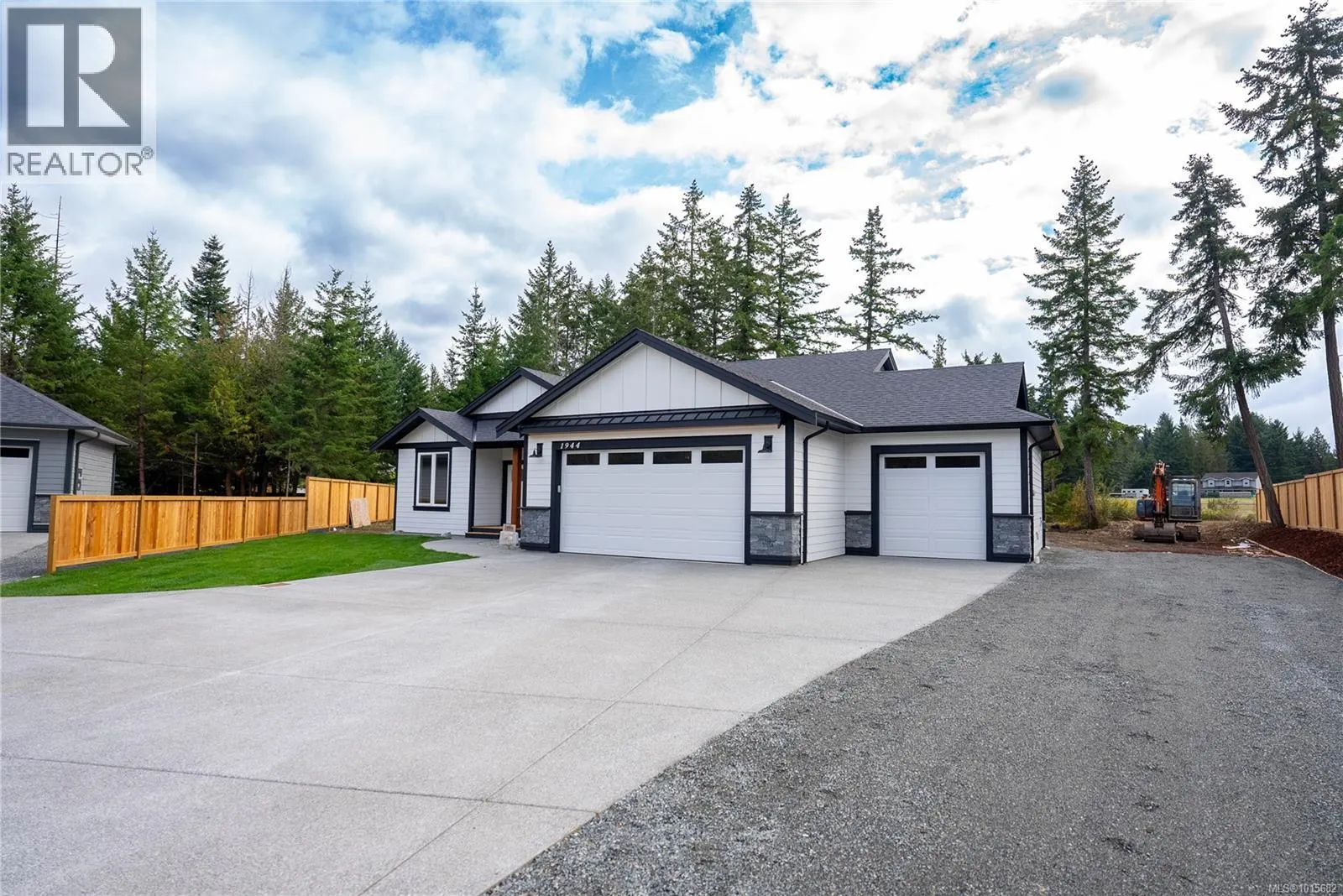 1944 Woobank Rd