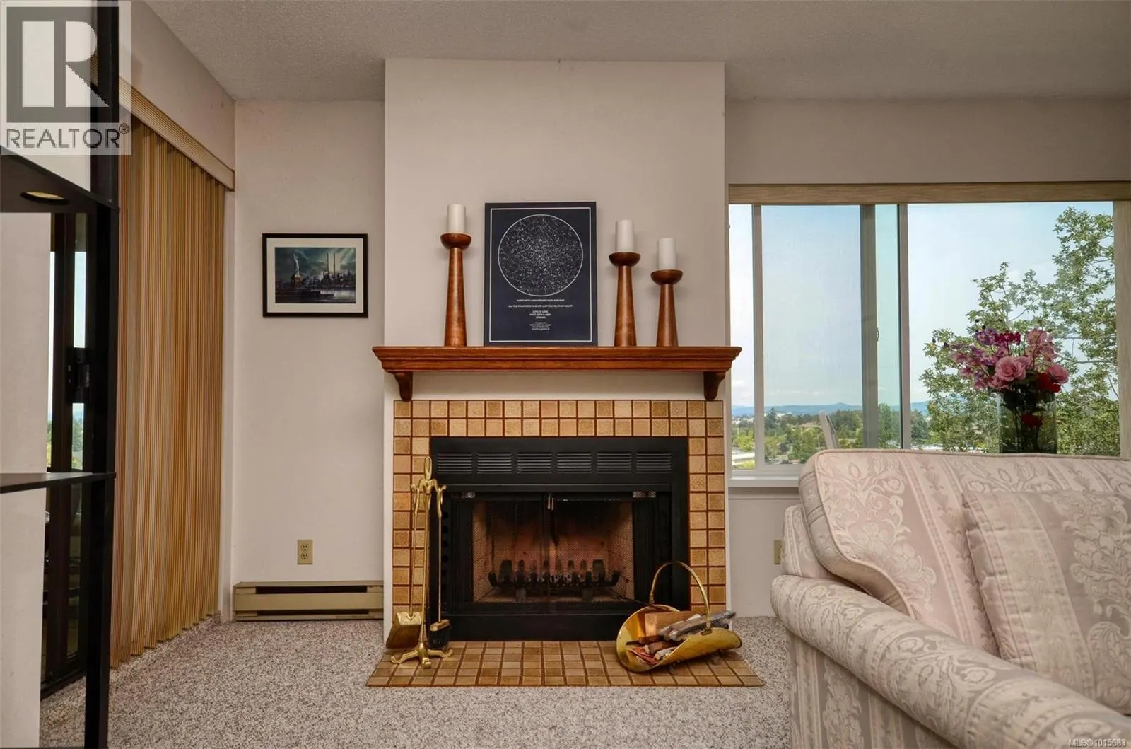 408 3260 Quadra St