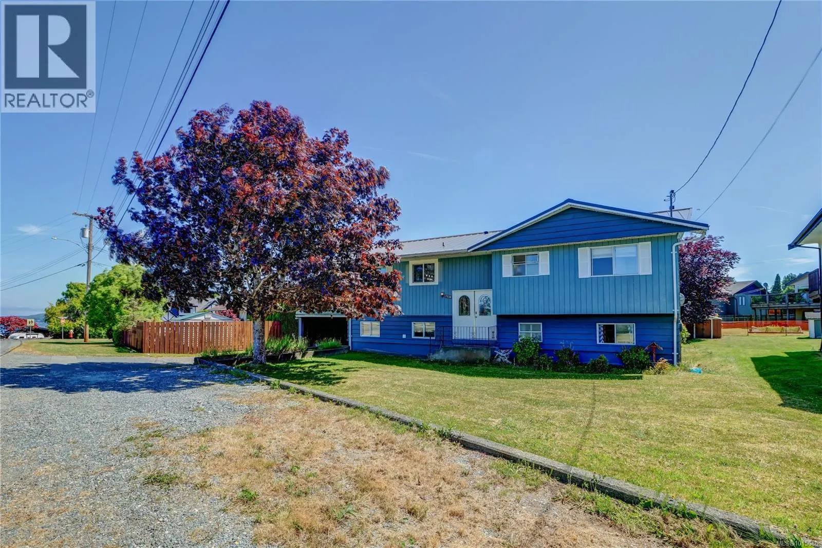 2530 Mountview Cres