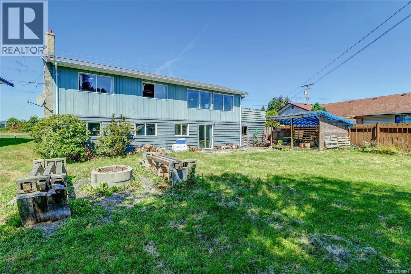 2530 Mountview Cres