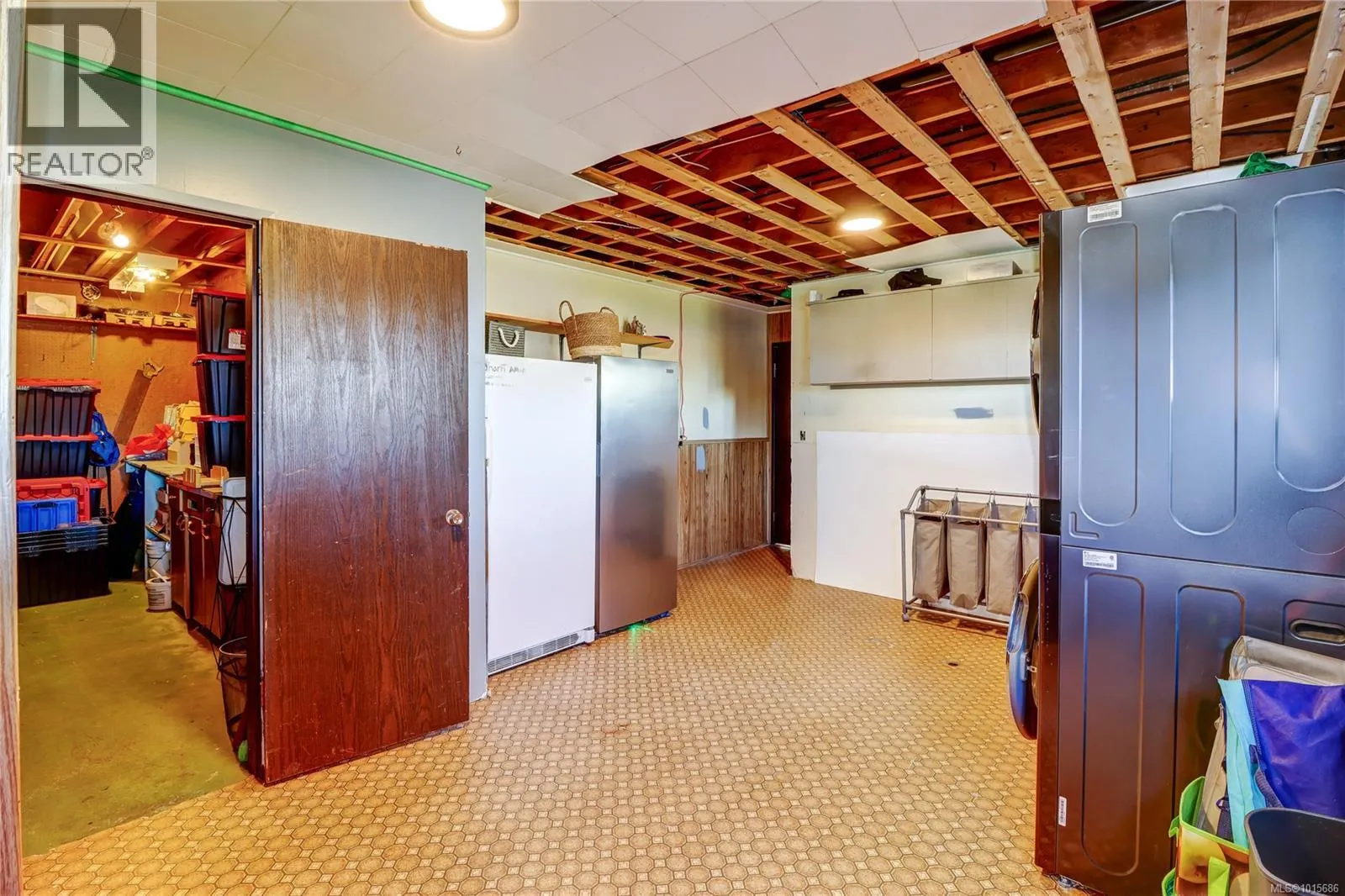 2530 Mountview Cres
