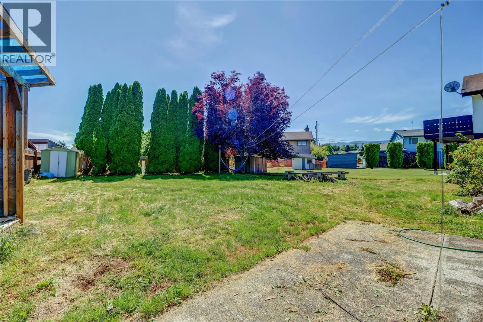 2530 Mountview Cres