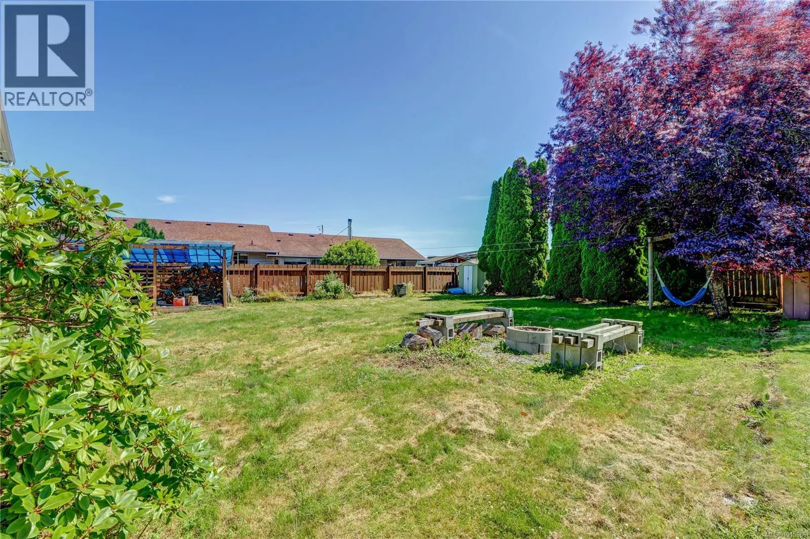 2530 Mountview Cres