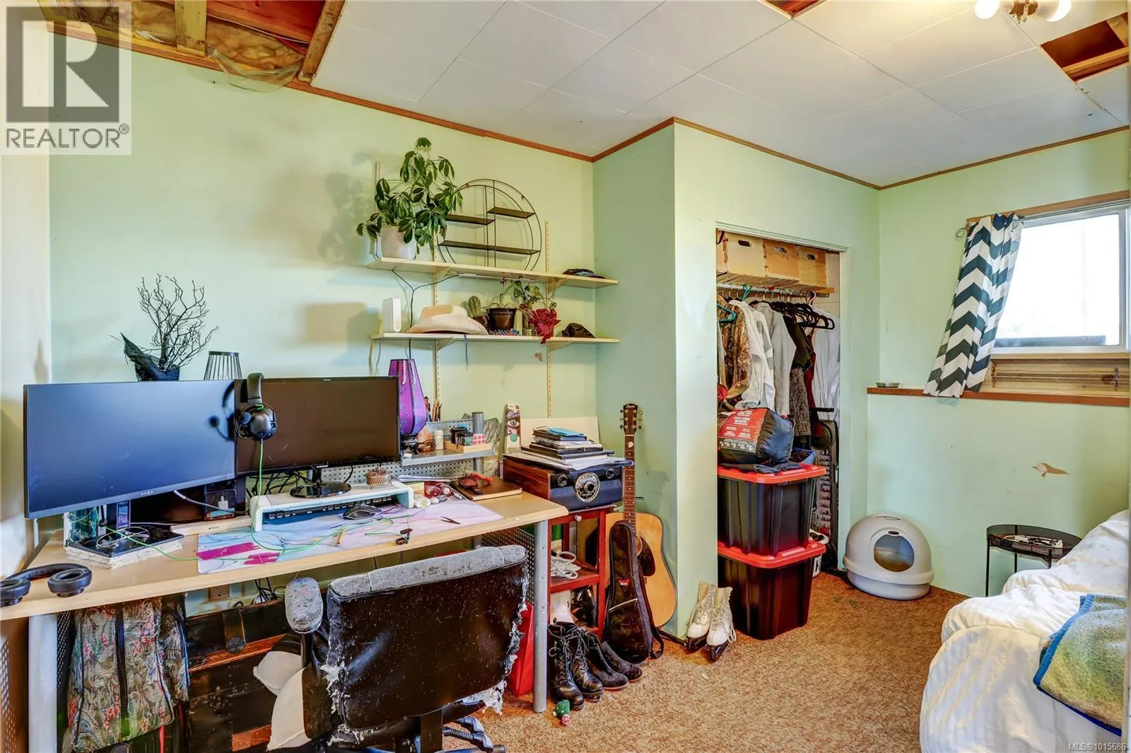 2530 Mountview Cres