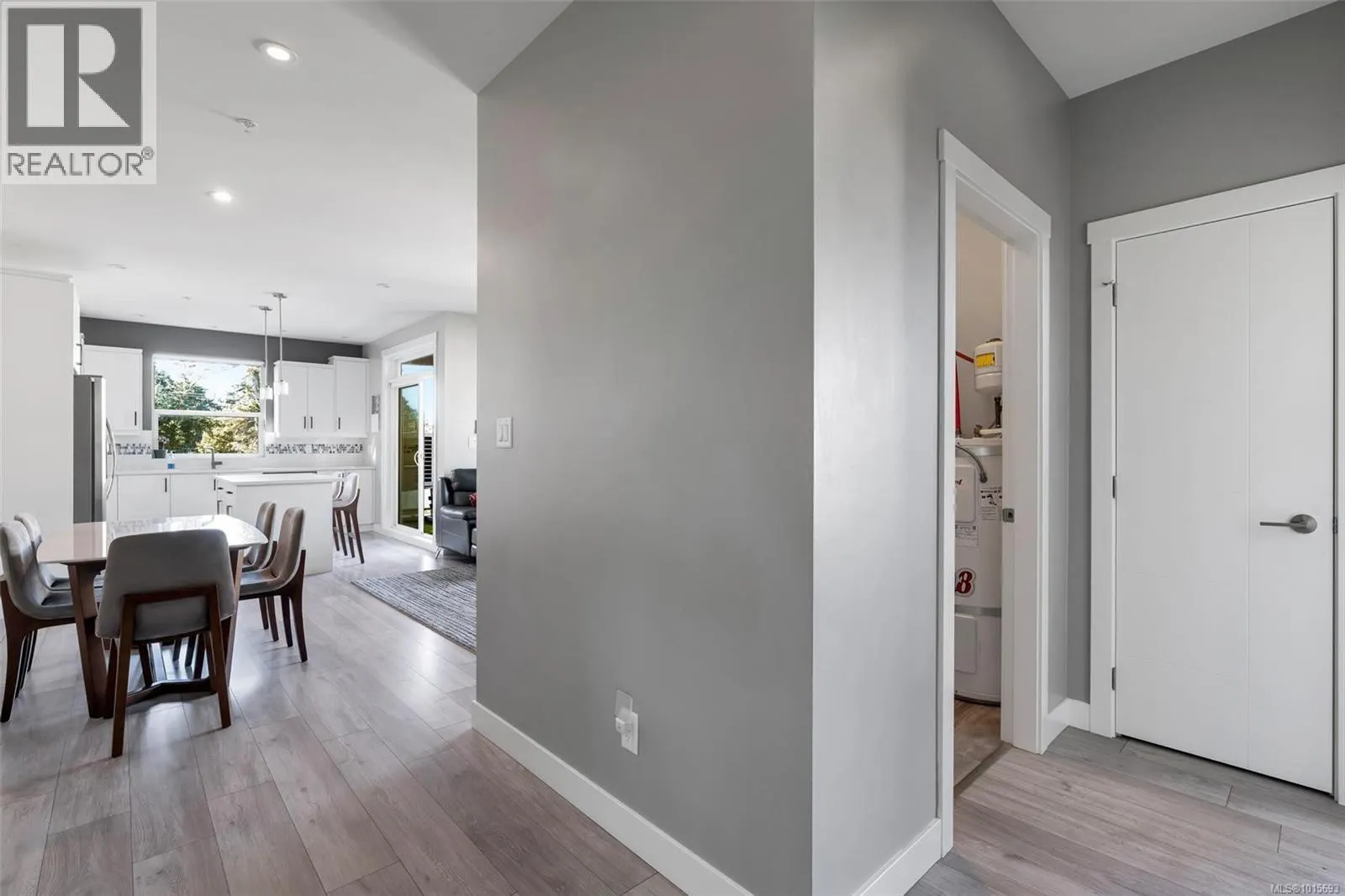 401 2783 Strathmore Rd