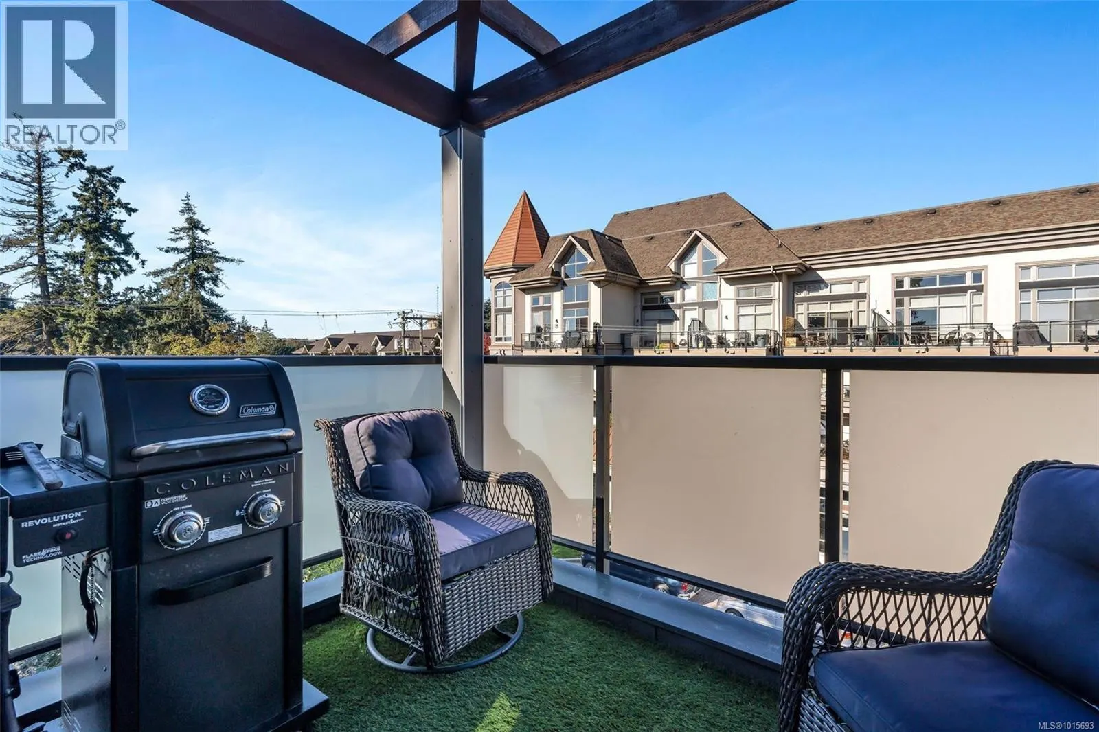 401 2783 Strathmore Rd