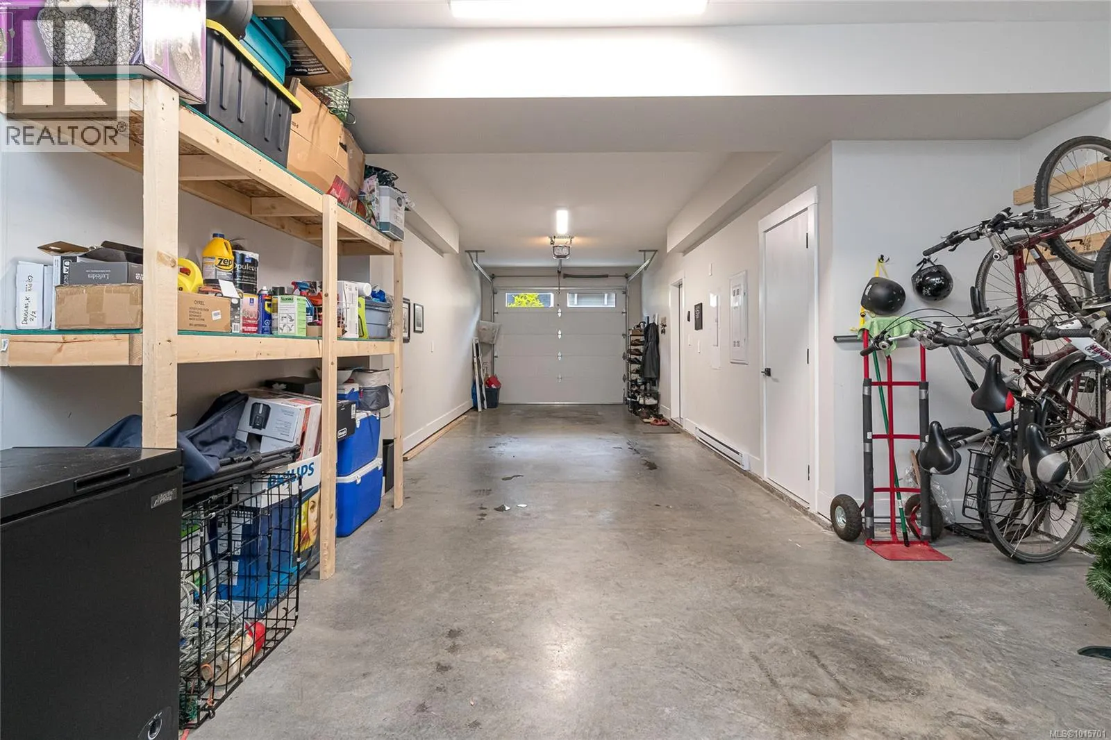 1142 Moonstone Loop